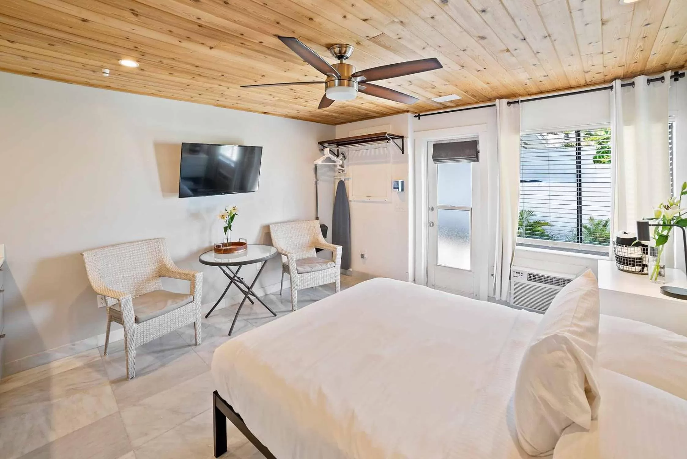 Bed in Casey Key Resort - Gulf Shores