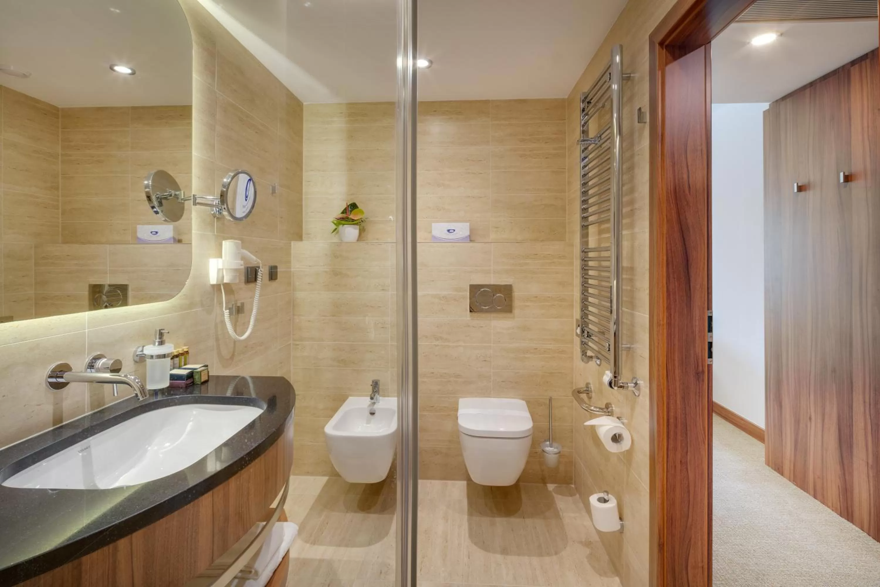 Shower in Ensana Esplanade