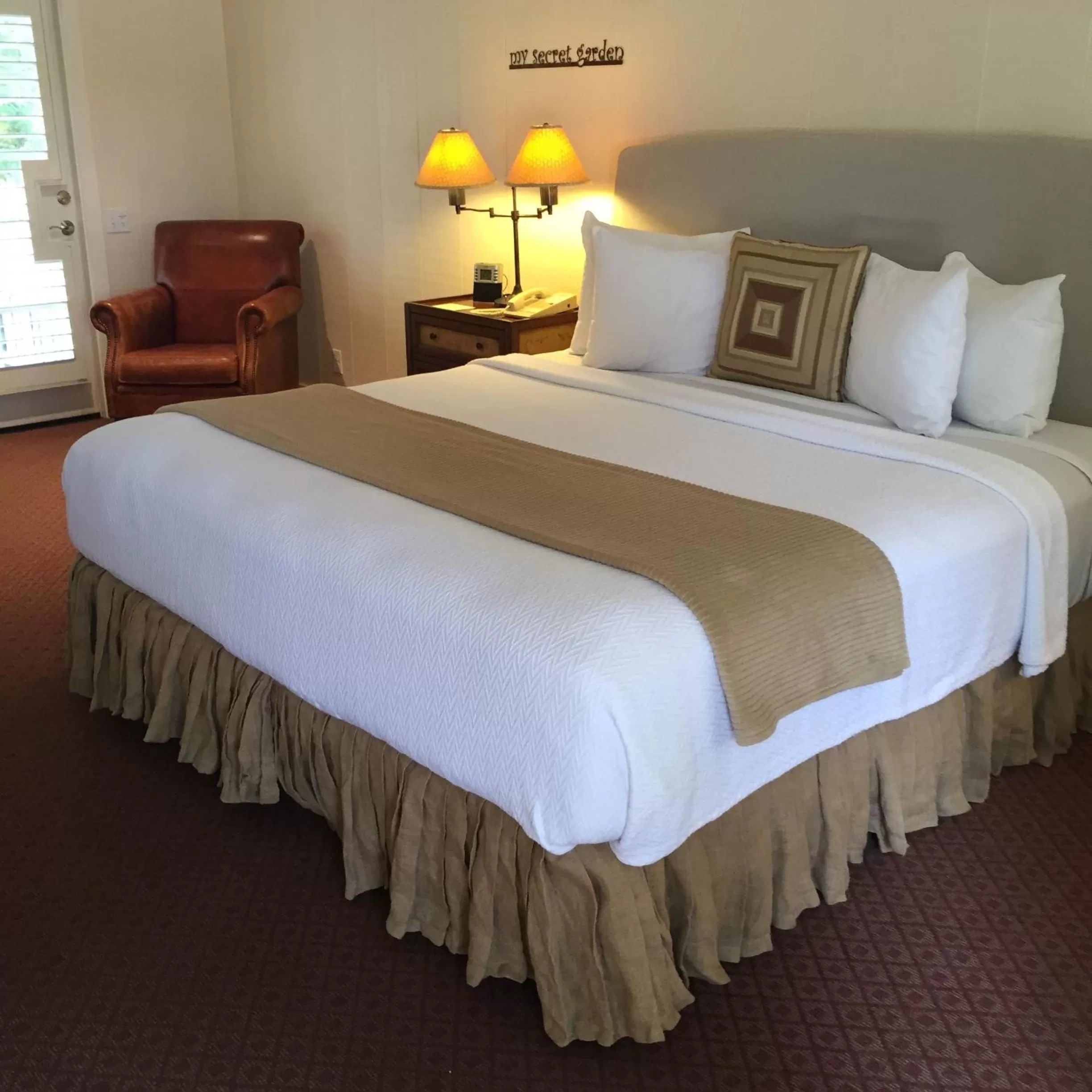 Bed in Carmel River Inn & Cottages