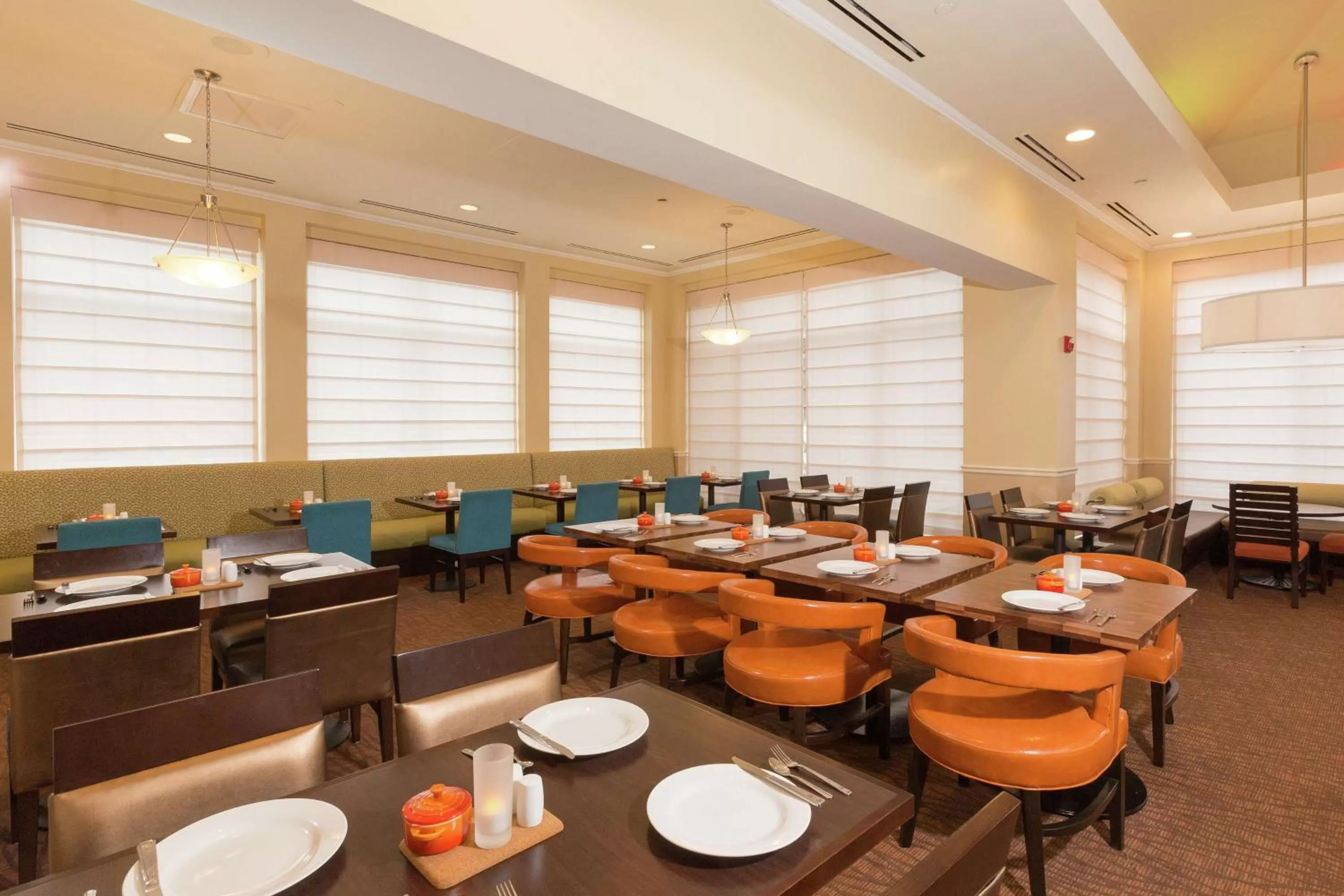 Restaurant/places to eat in Hilton Garden Inn Jacksonville Airport