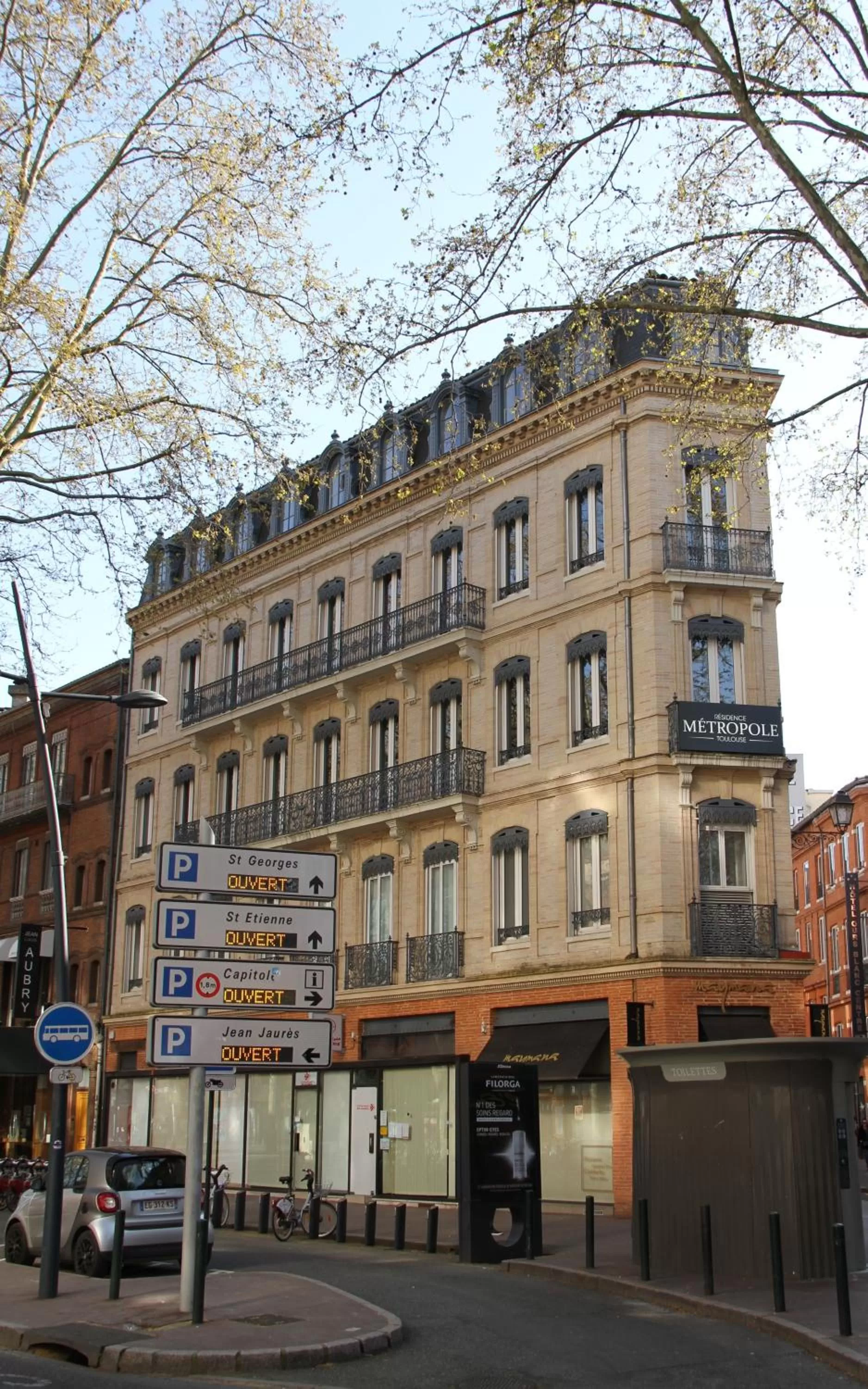 Facade/entrance in Residence Metropole Toulouse