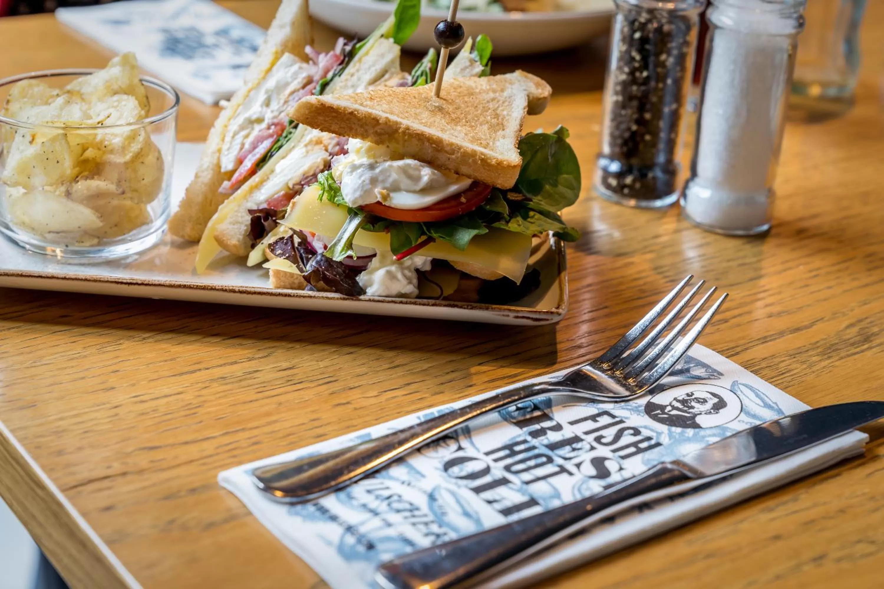 Restaurant/places to eat in Hotel Die Port van Cleve