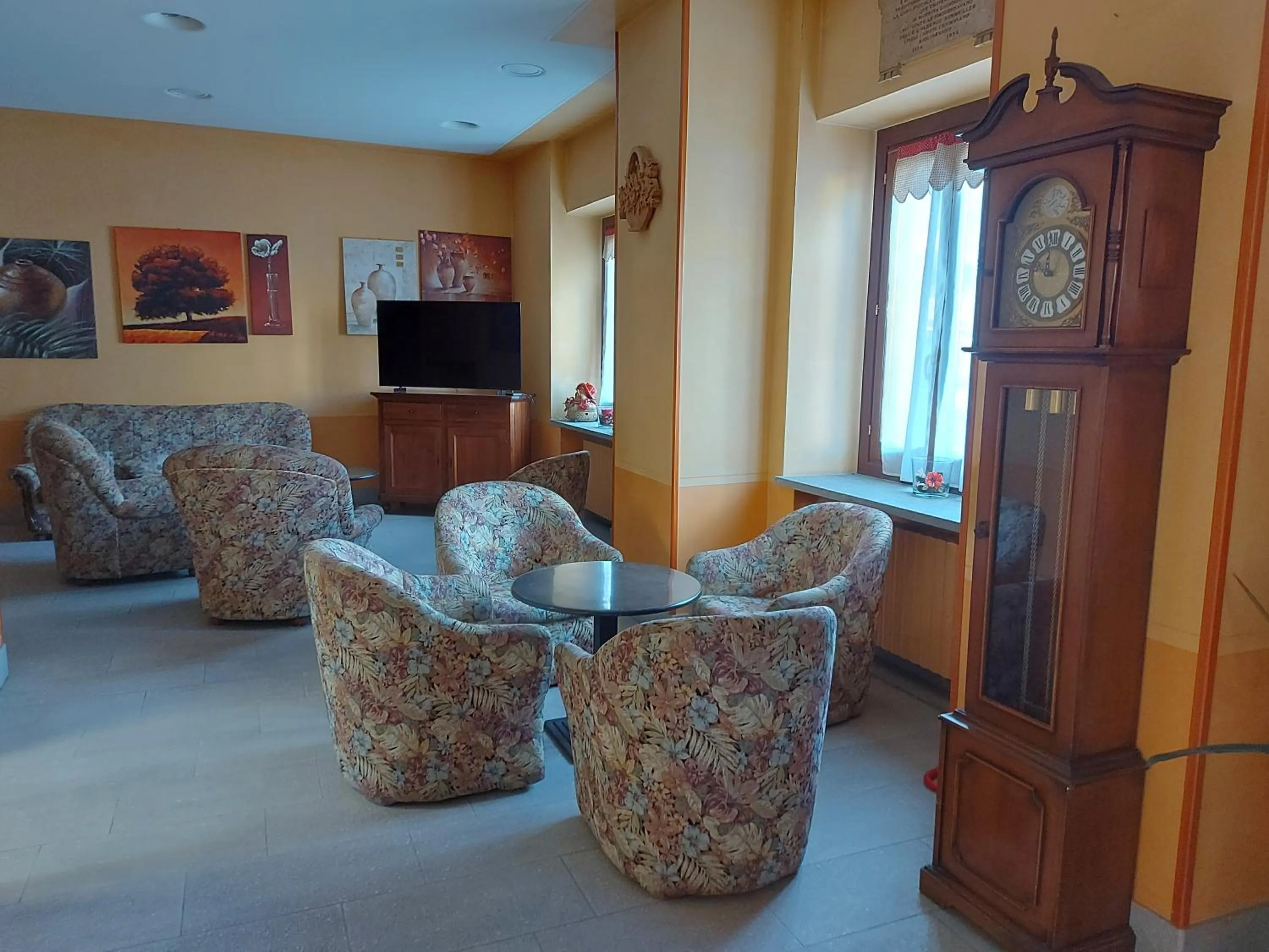 Living room in Hotel Sommeiller