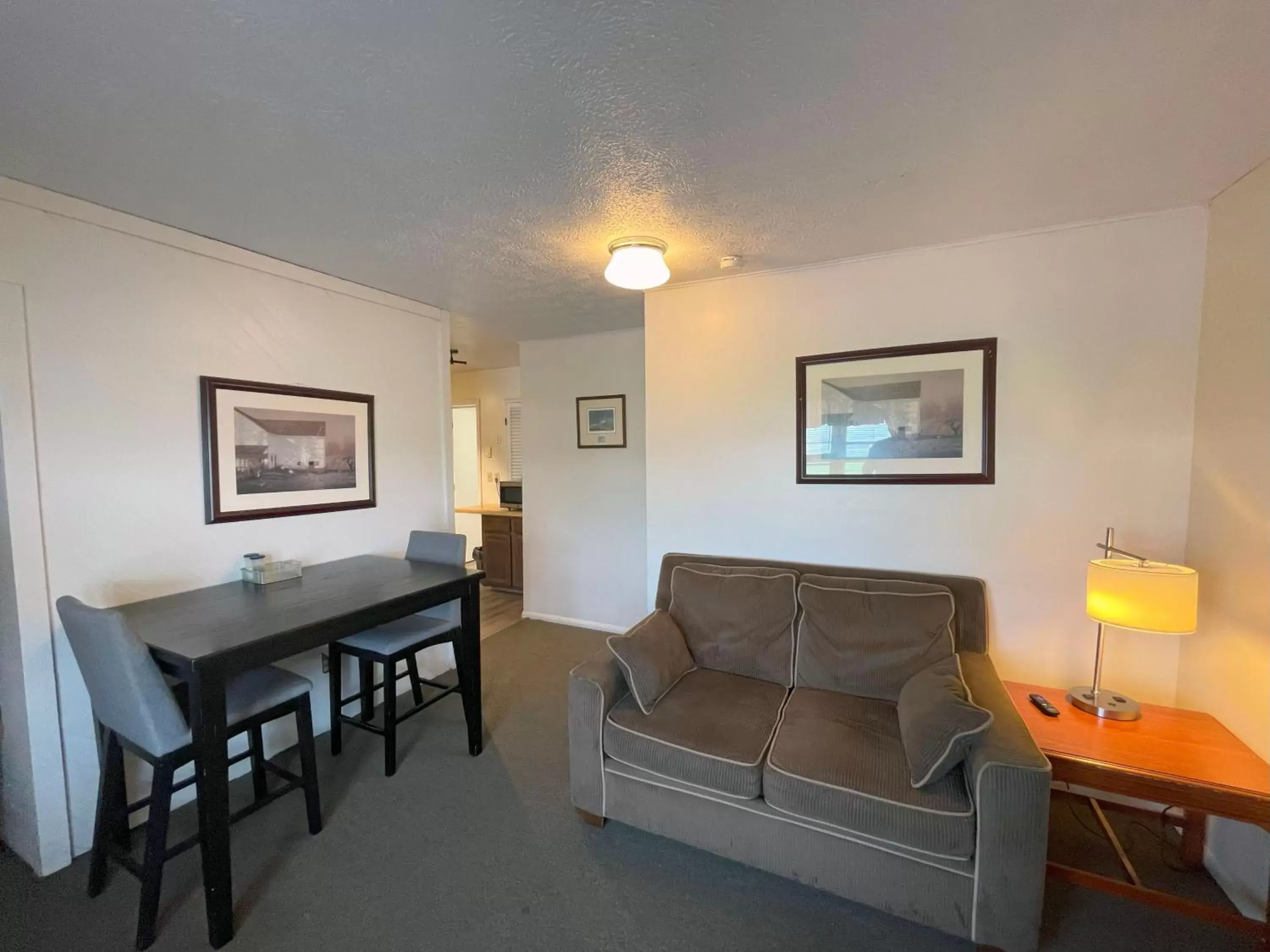 Two-Bedroom Suite in Plantation Motel Two-Bedroom Suite in Plantation Motel