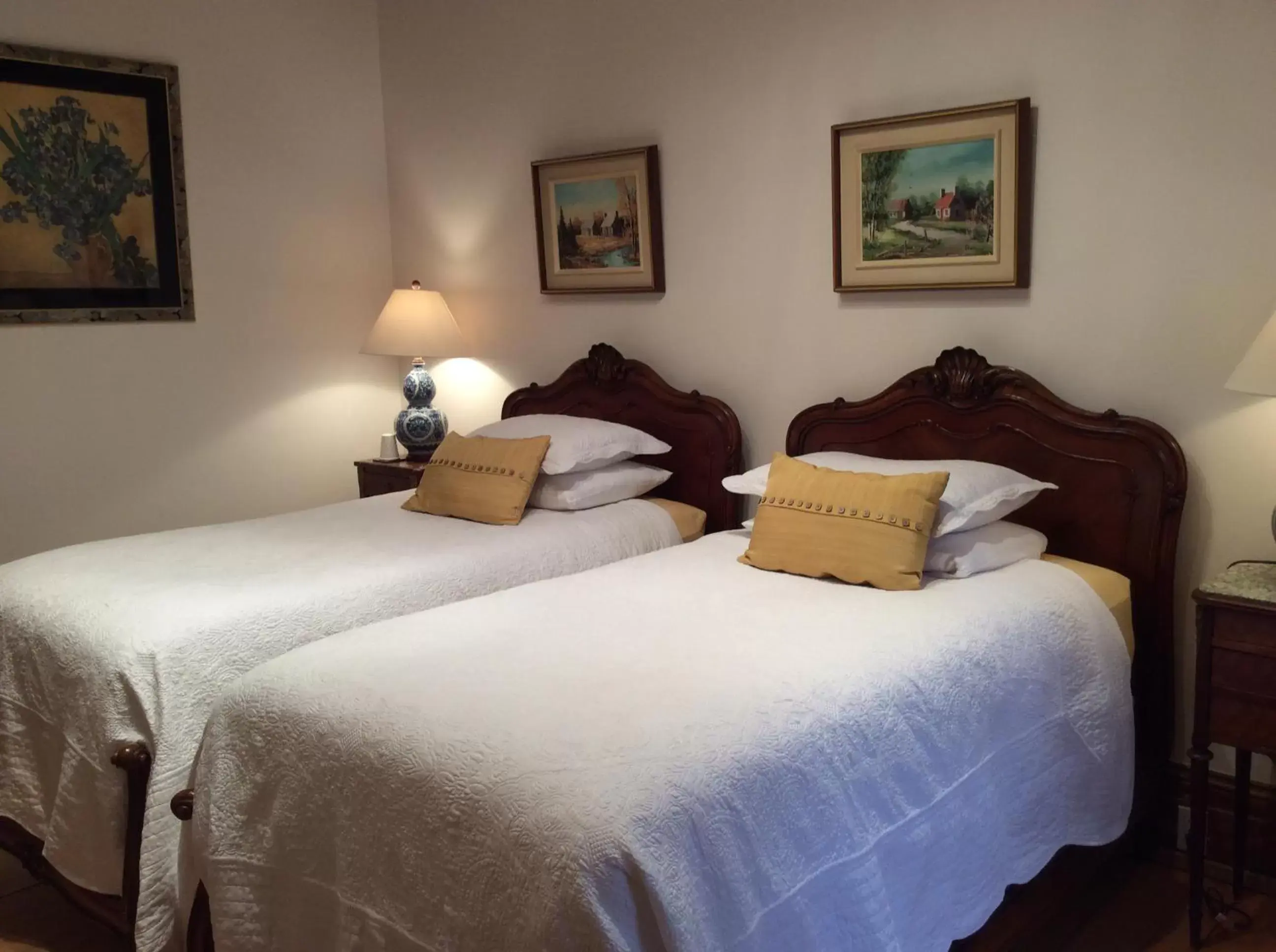 Superior Twin Room with Garden View in Île de Garde B&B Superior Twin Room with Garden View in Île de Garde B&B