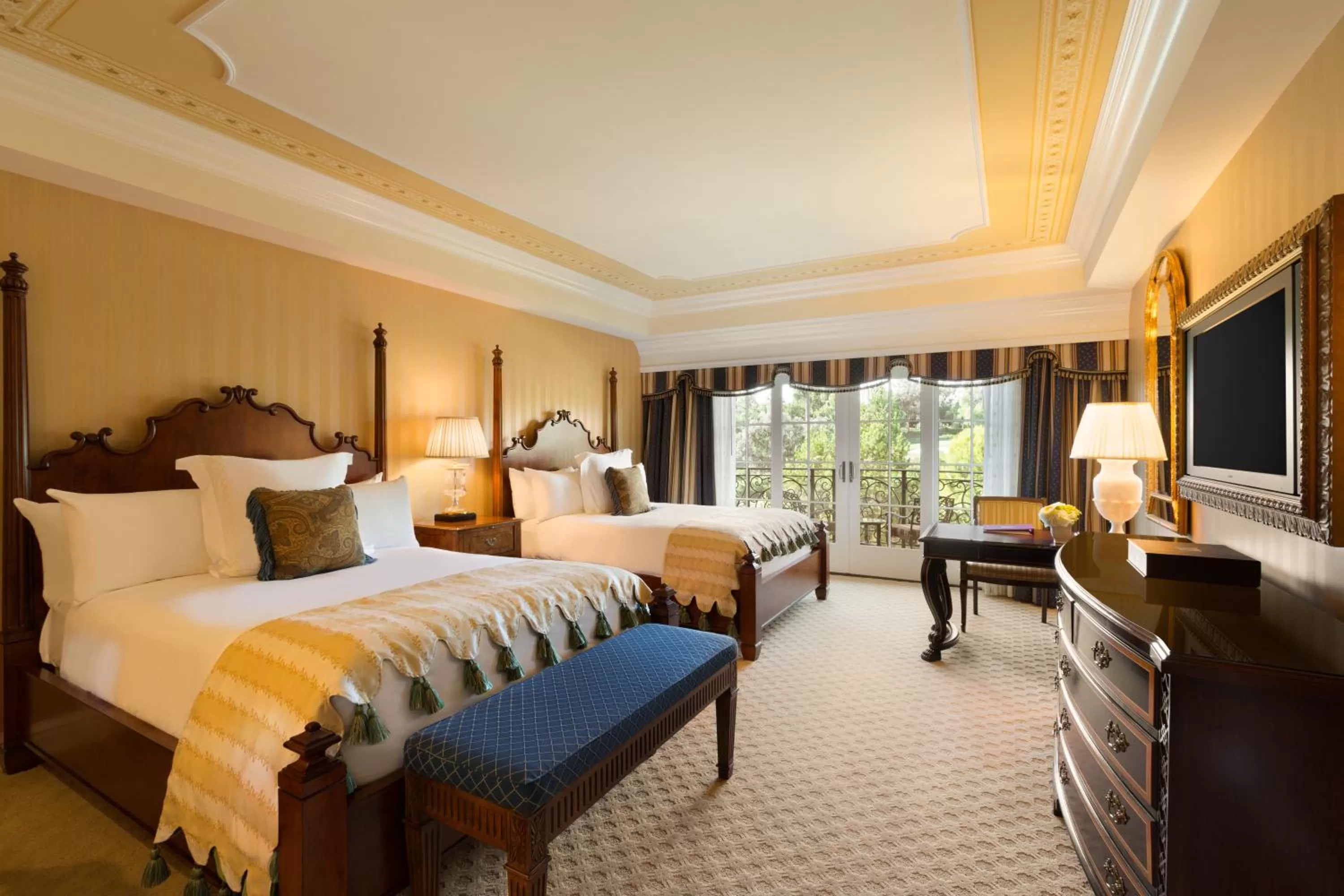 Bedroom, Bed in Fairmont Grand Del Mar