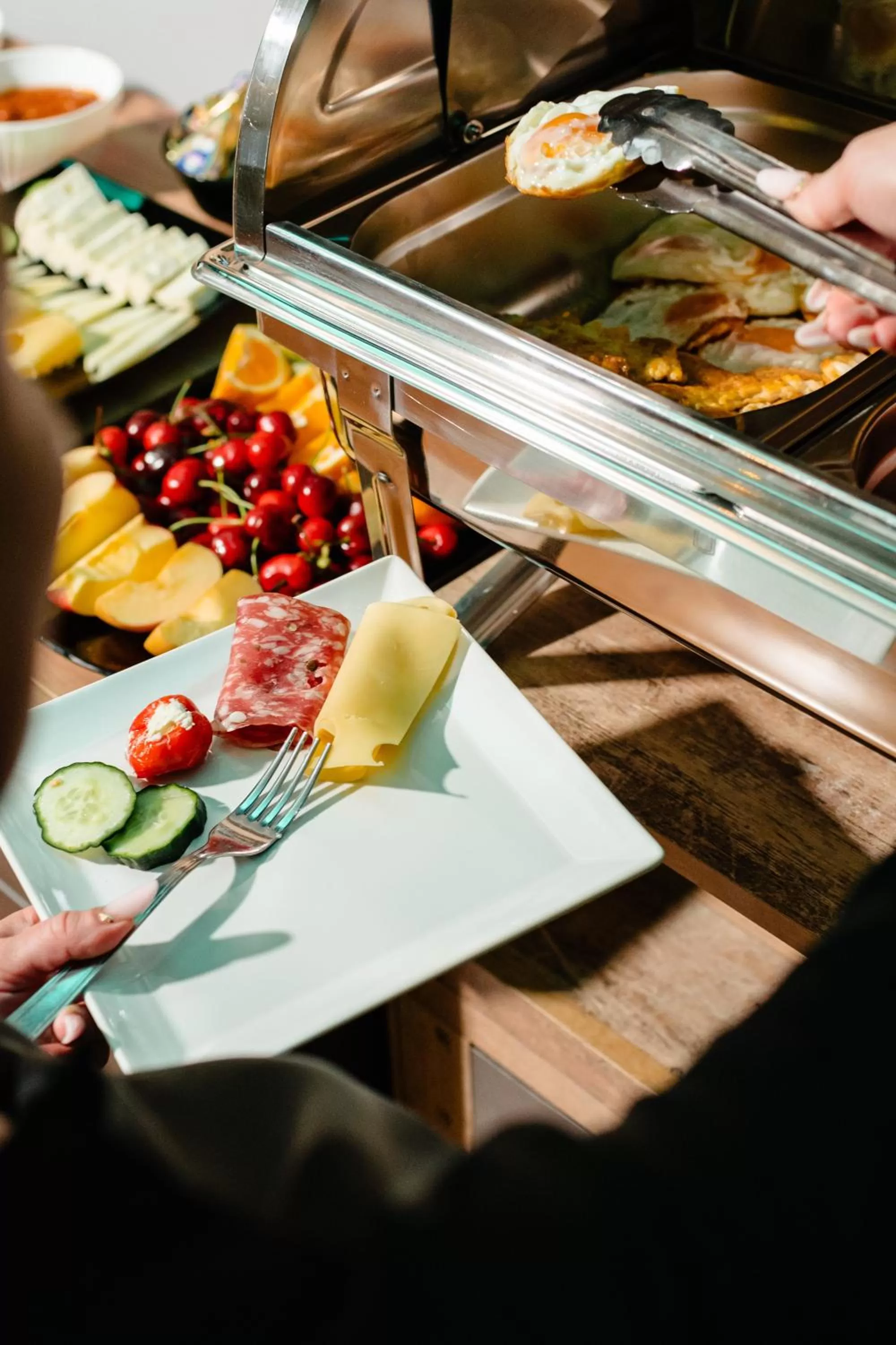 Buffet breakfast in Palace Bulevard Inn