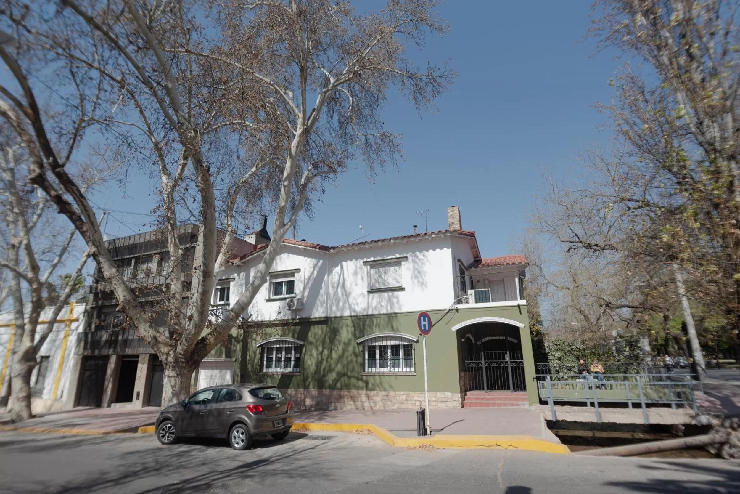Facade/entrance, Property Building in Juana Banana Bed and Breakfast