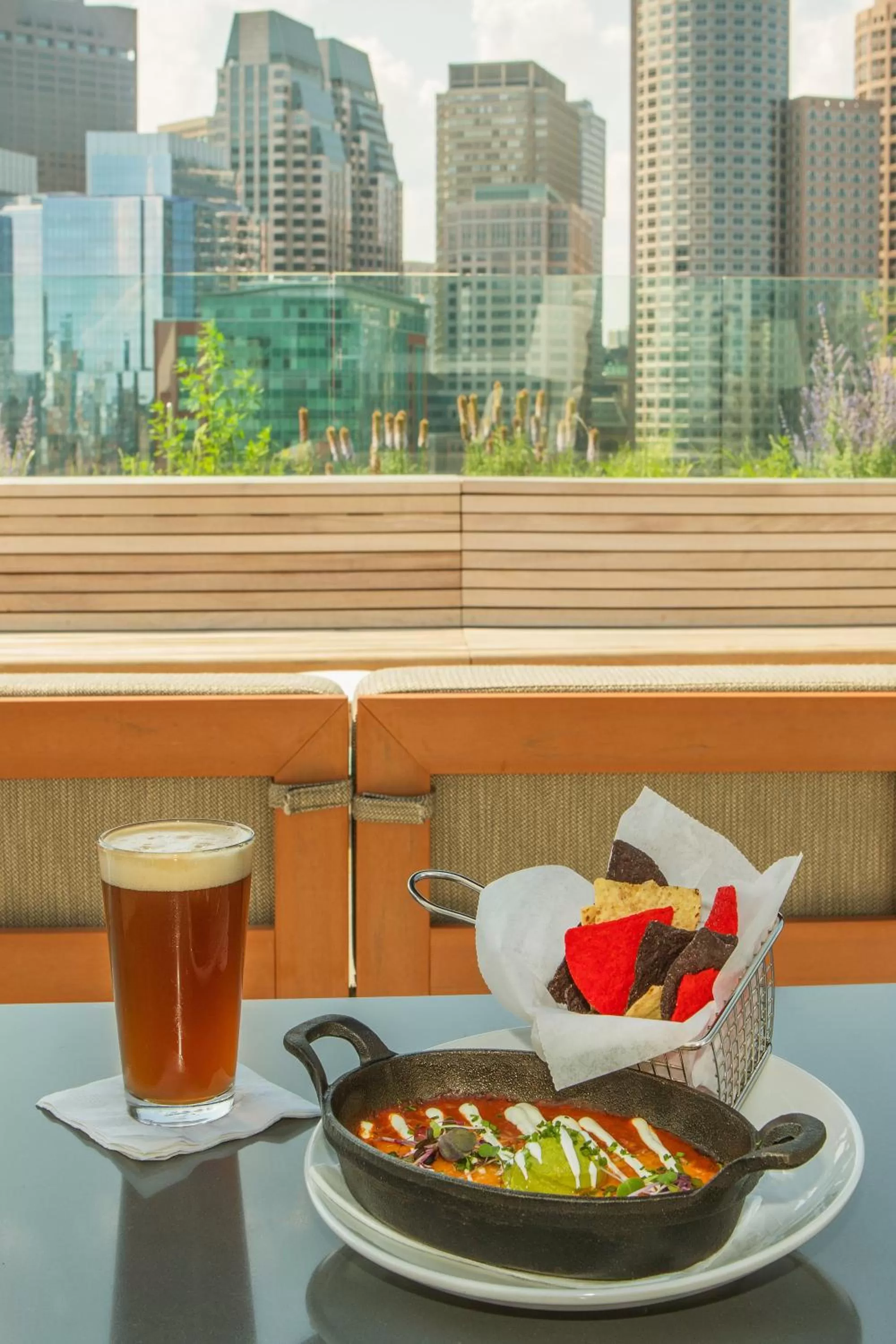 Food and drinks in YOTEL Boston