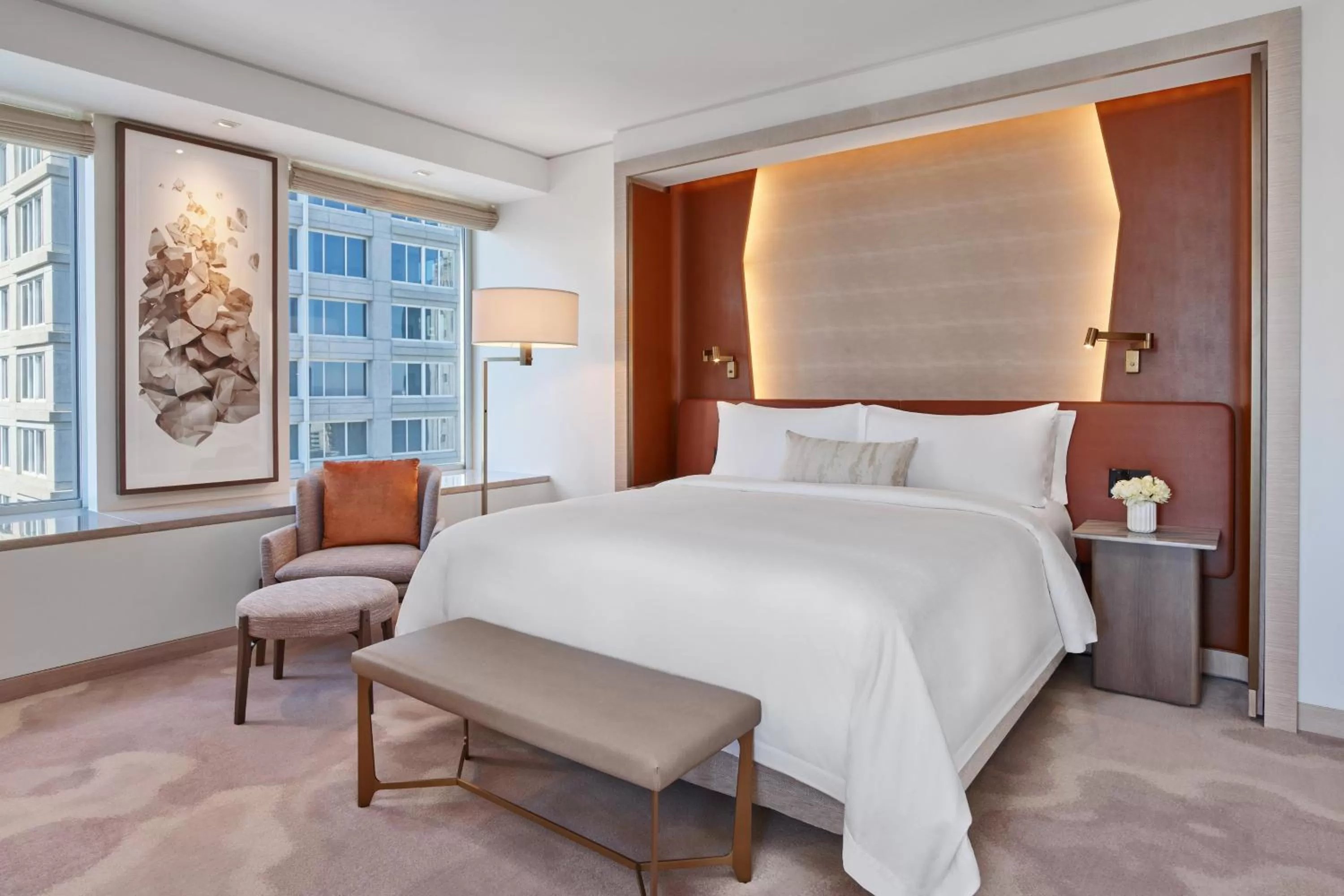 Photo of the whole room, Bed in The St. Regis San Francisco