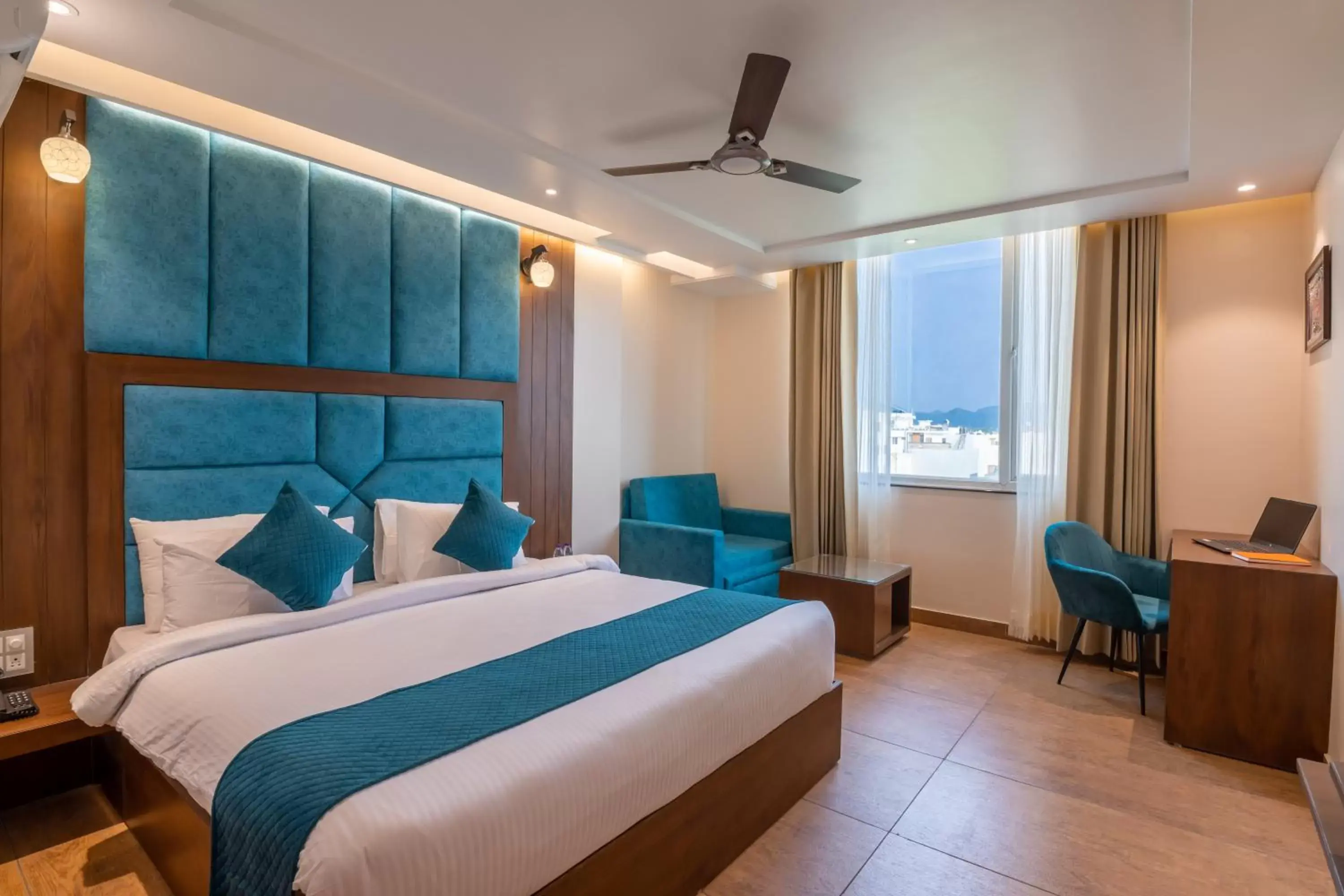 Deluxe Double Room in HOTEL VIVAAN REGENCY Deluxe Double Room in HOTEL VIVAAN REGENCY