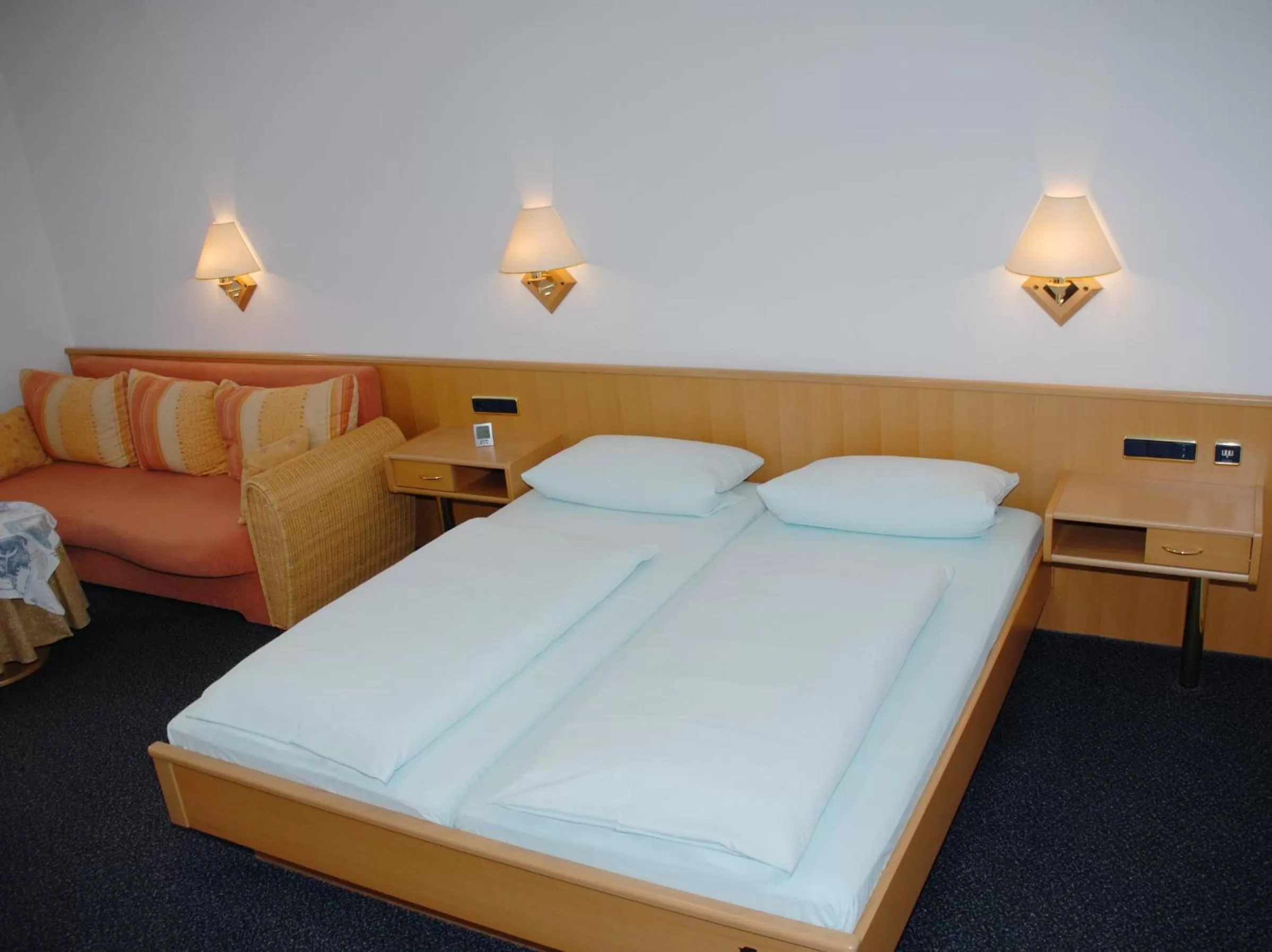 Photo of the whole room, Bed in Zum Bräu-Toni