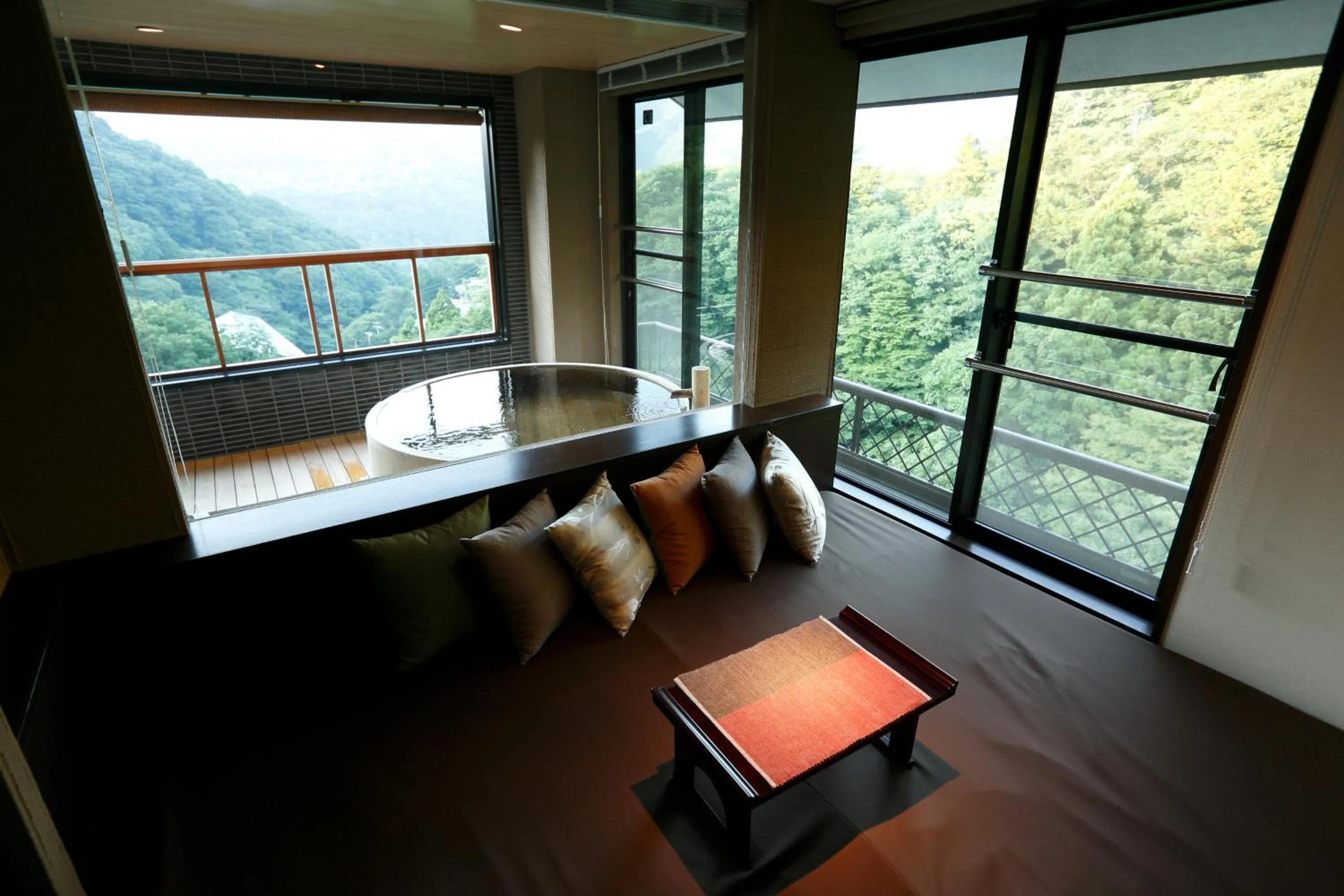 Bed, Seating Area in Art & Music Spa Resort Manatei Hakone