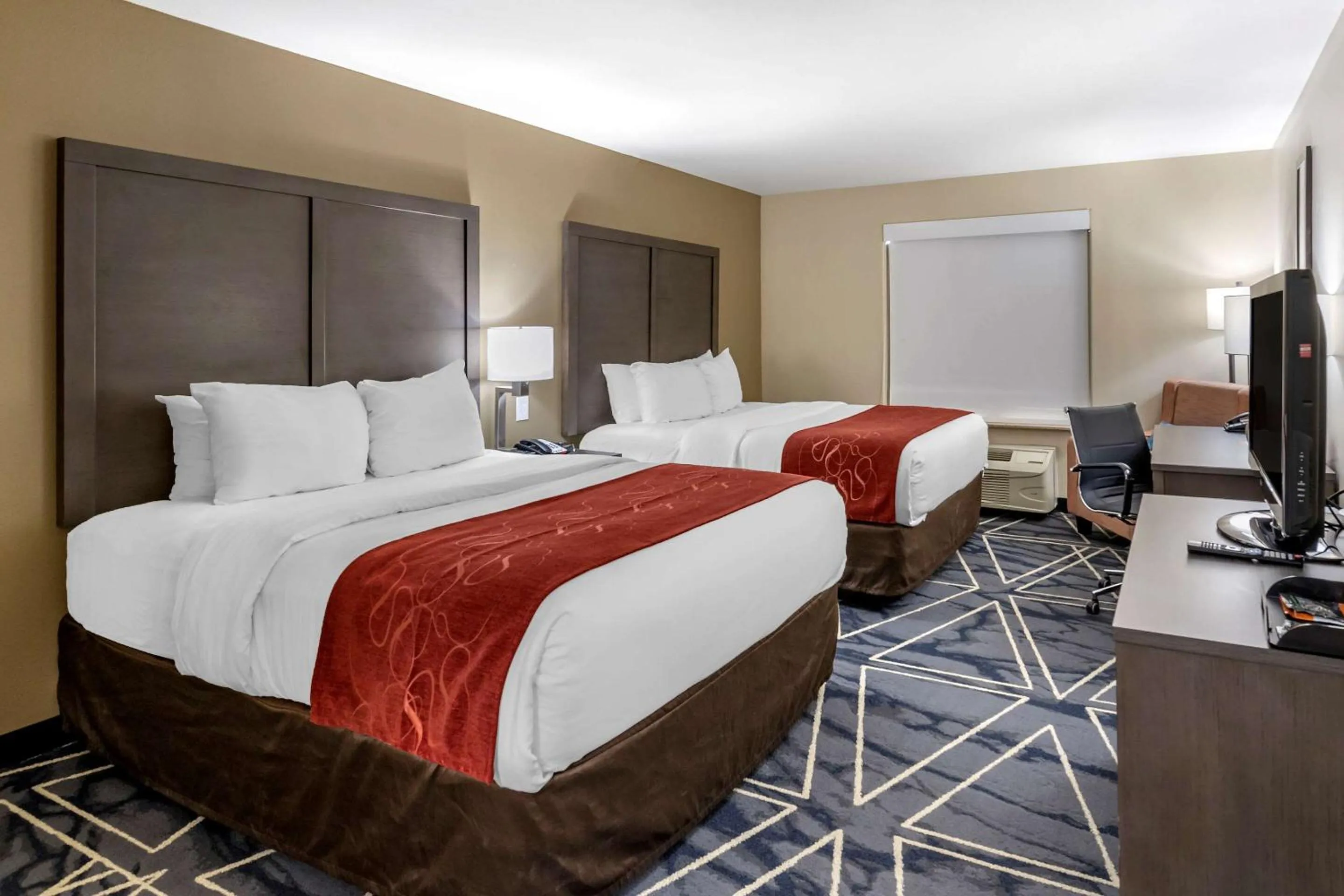 Photo of the whole room, Bed in Comfort Inn & Suites Lubbock West