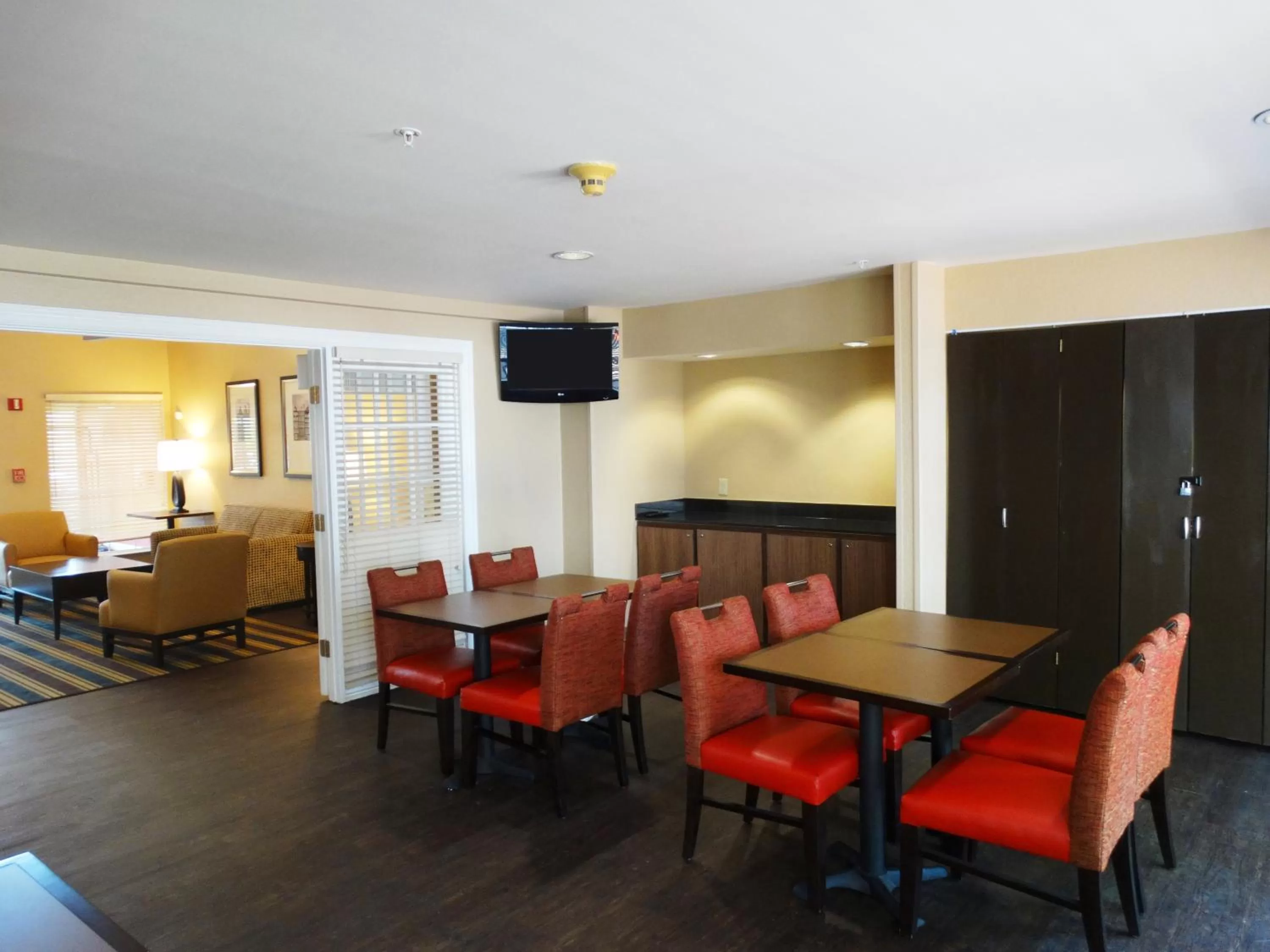 Restaurant/places to eat in Extended Stay America Suites - Fishkill - Route 9