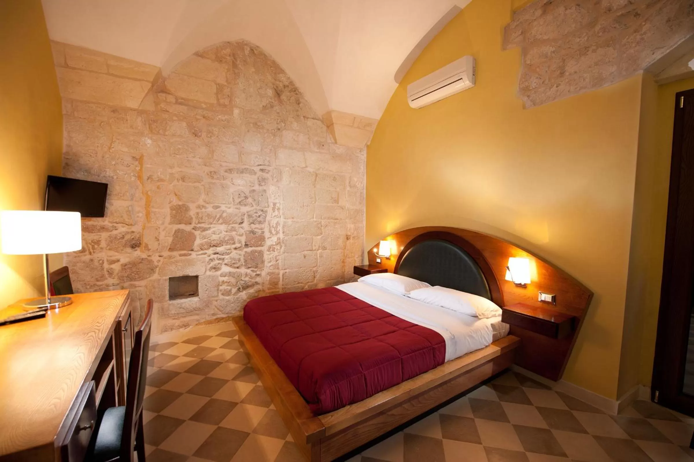 Photo of the whole room, Bed in B&B Residenza Pizziniaco