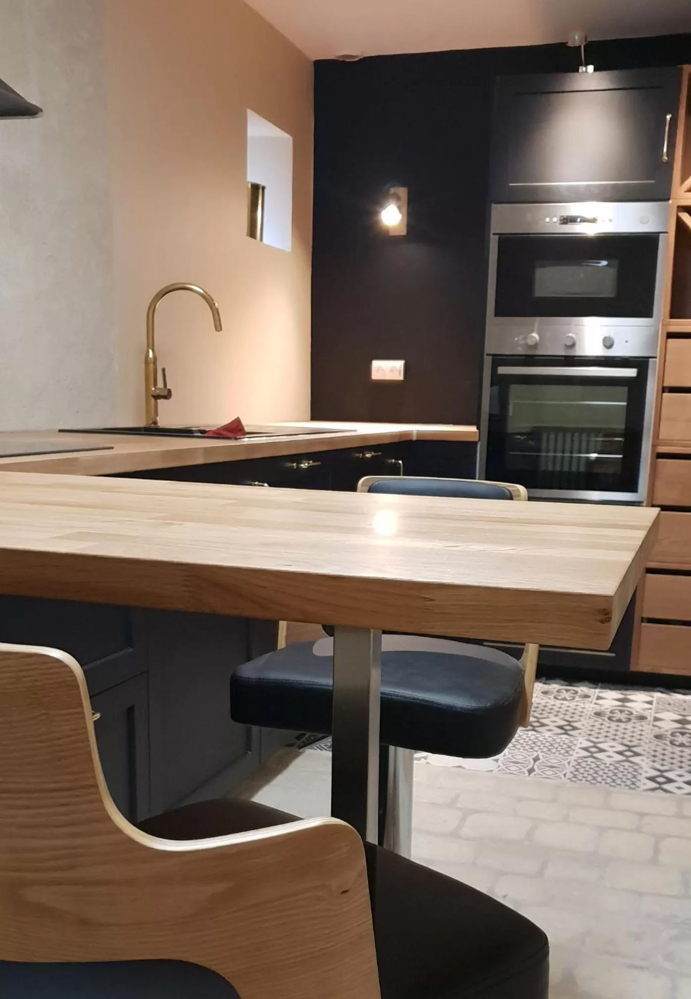 Kitchen or kitchenette in NATURE & CHATEAUX