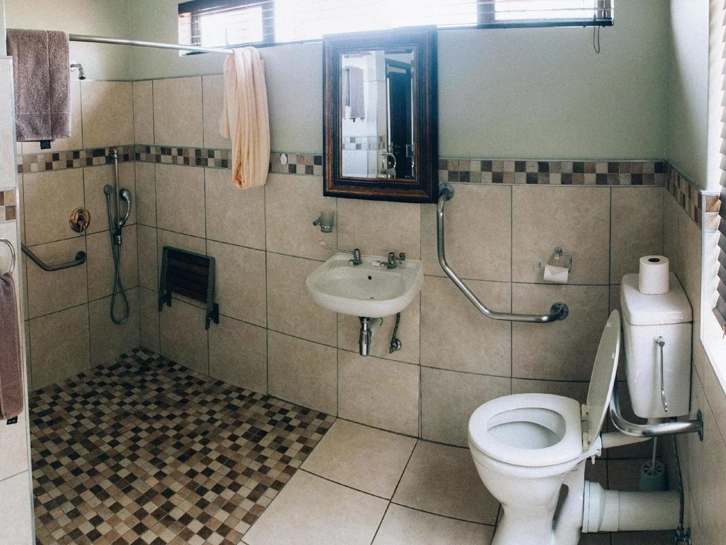 Bathroom in ATKV Buffelspoort