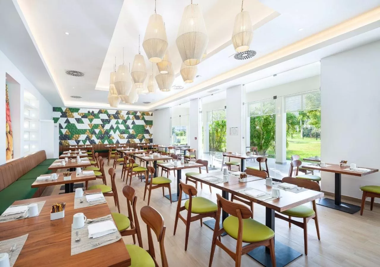 Restaurant/places to eat in Secrets St Martin Resort & Spa - All Inclusive