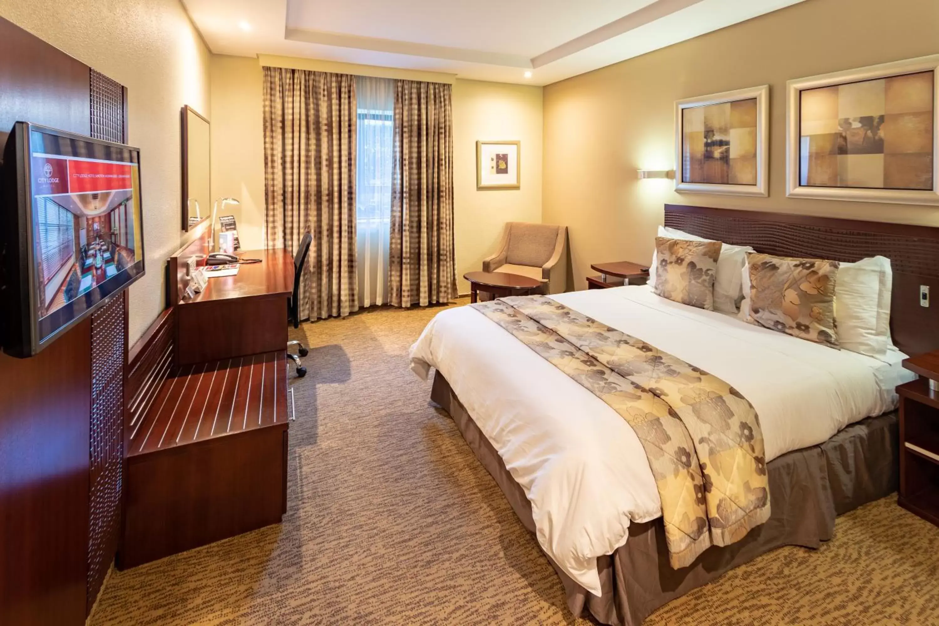 Double Room - Smoking in City Lodge Hotel Johannesburg Airport, Barbara Road Double Room - Smoking in City Lodge Hotel Johannesburg Airport, Barbara Road