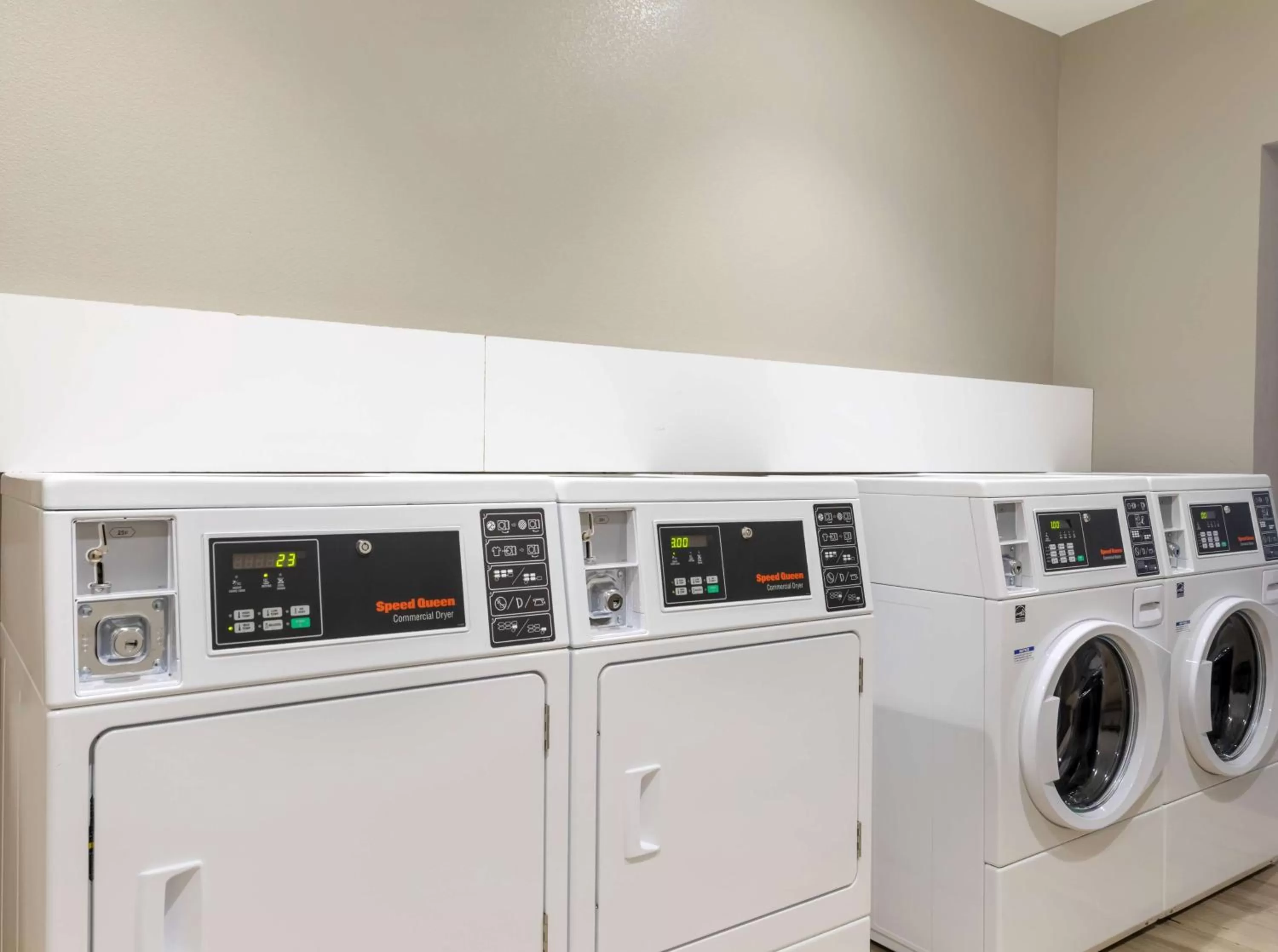 laundry in Home2 Suites By Hilton Redlands