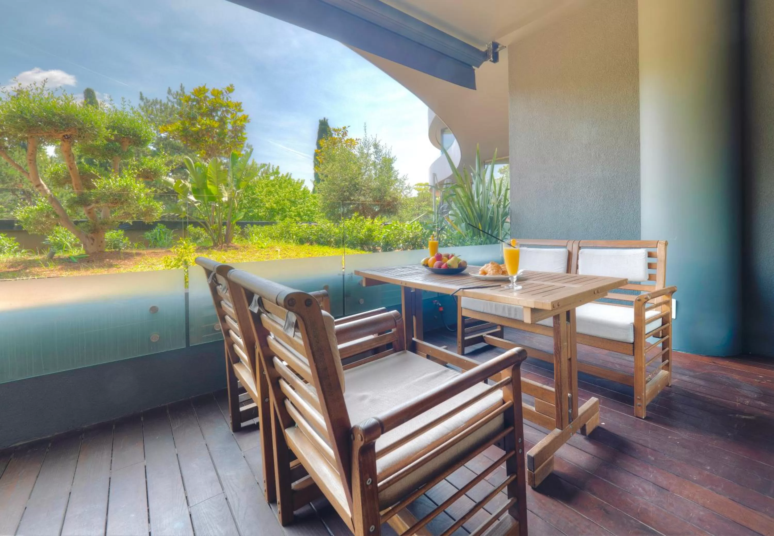 Patio in PERLA Apartments