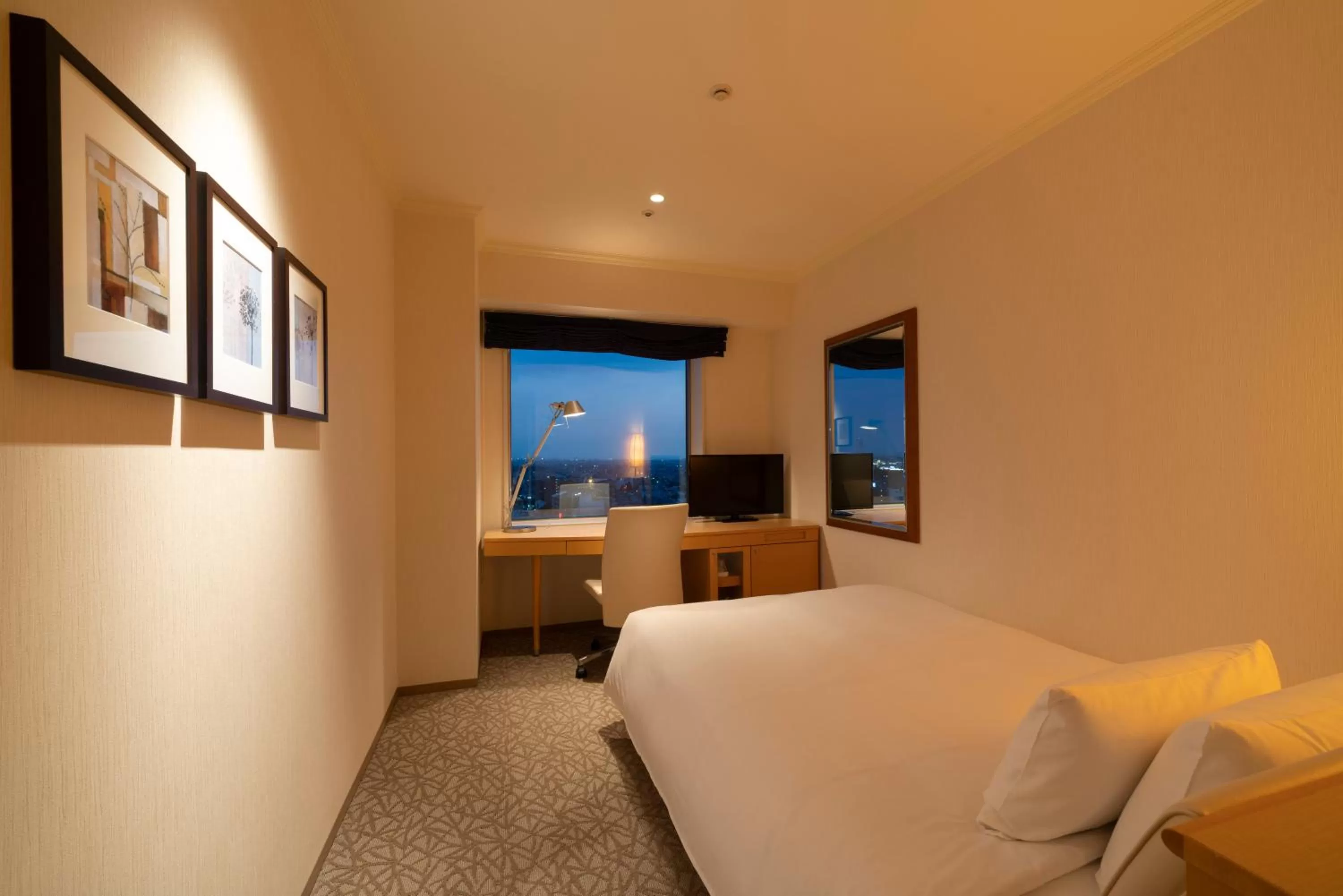 Photo of the whole room, Bed in Hotel Associa Toyohashi