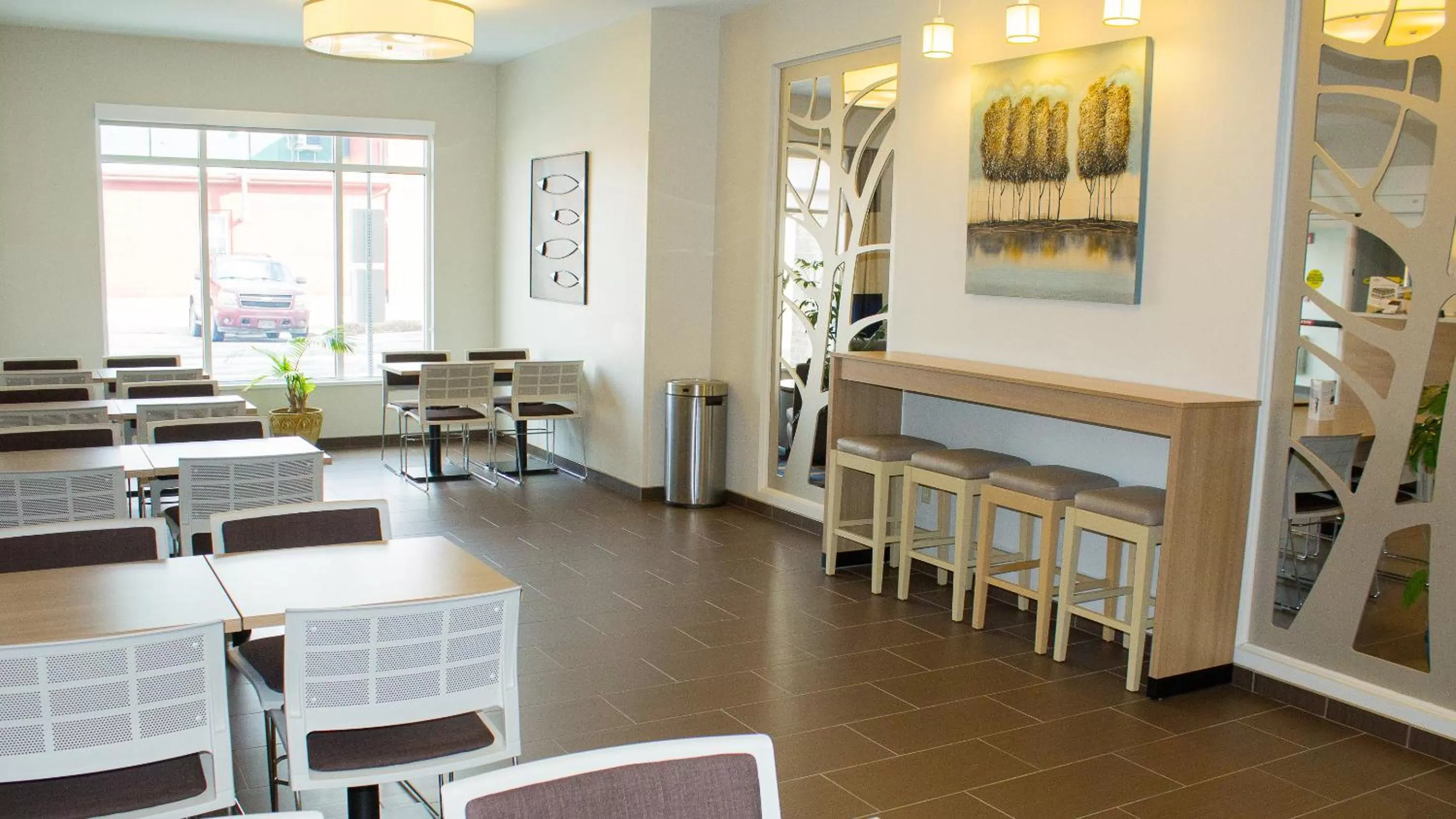 Communal lounge/ TV room in Microtel Inn & Suites by Wyndham - Penn Yan