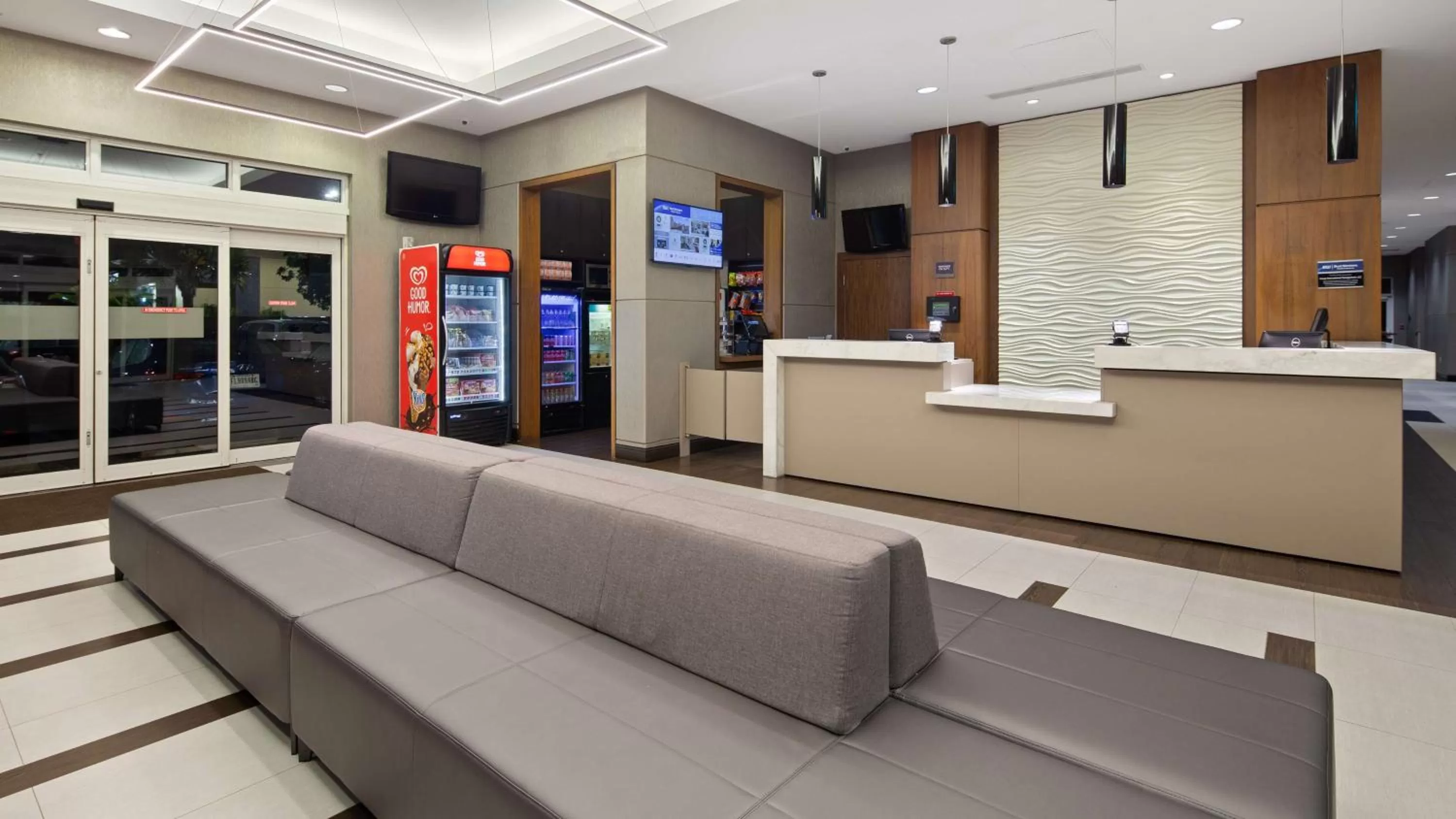 Lobby or reception in Best Western Plus Miami Intl Airport Hotel & Suites Coral Gables