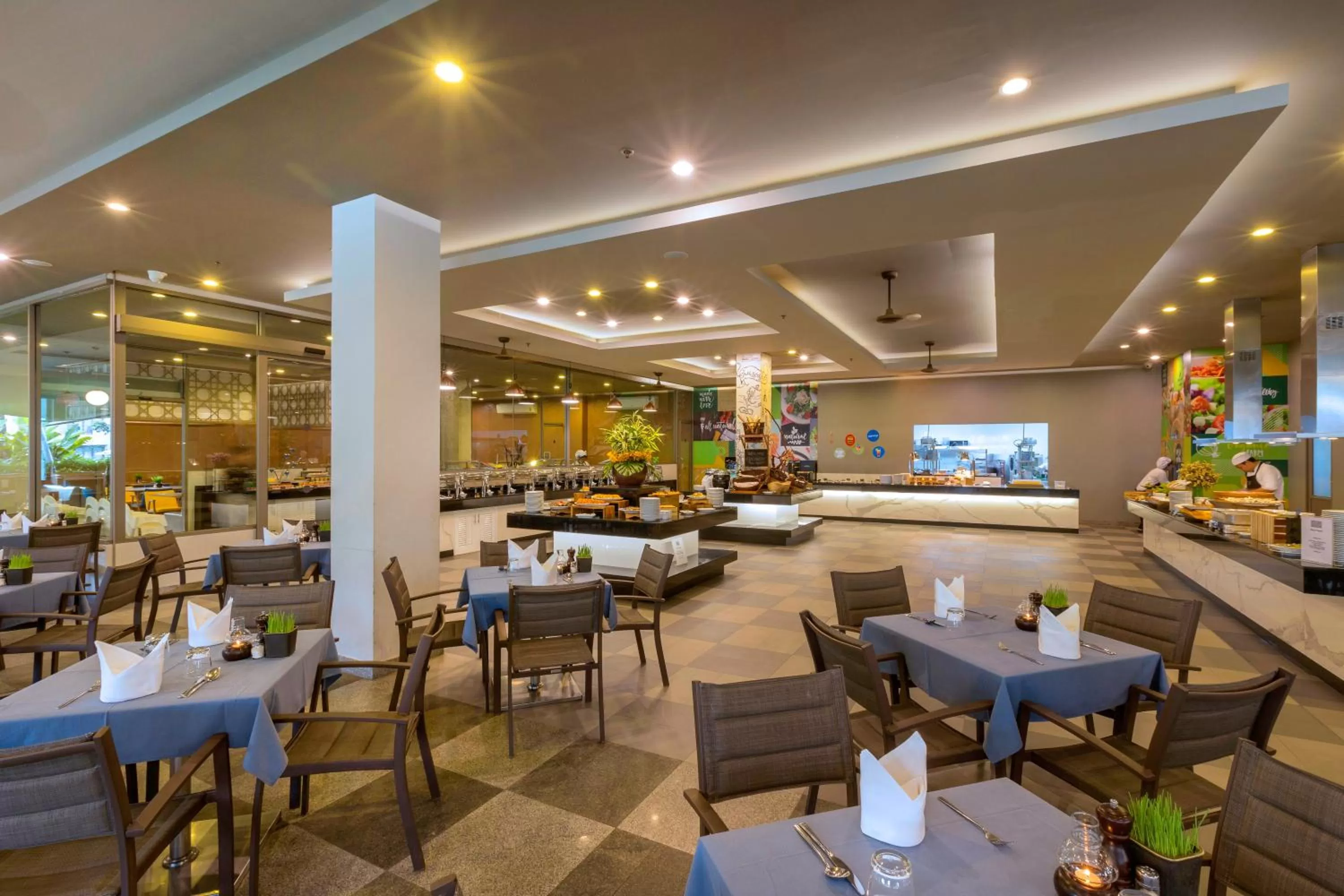 Restaurant/places to eat in X10 Khaolak Resort