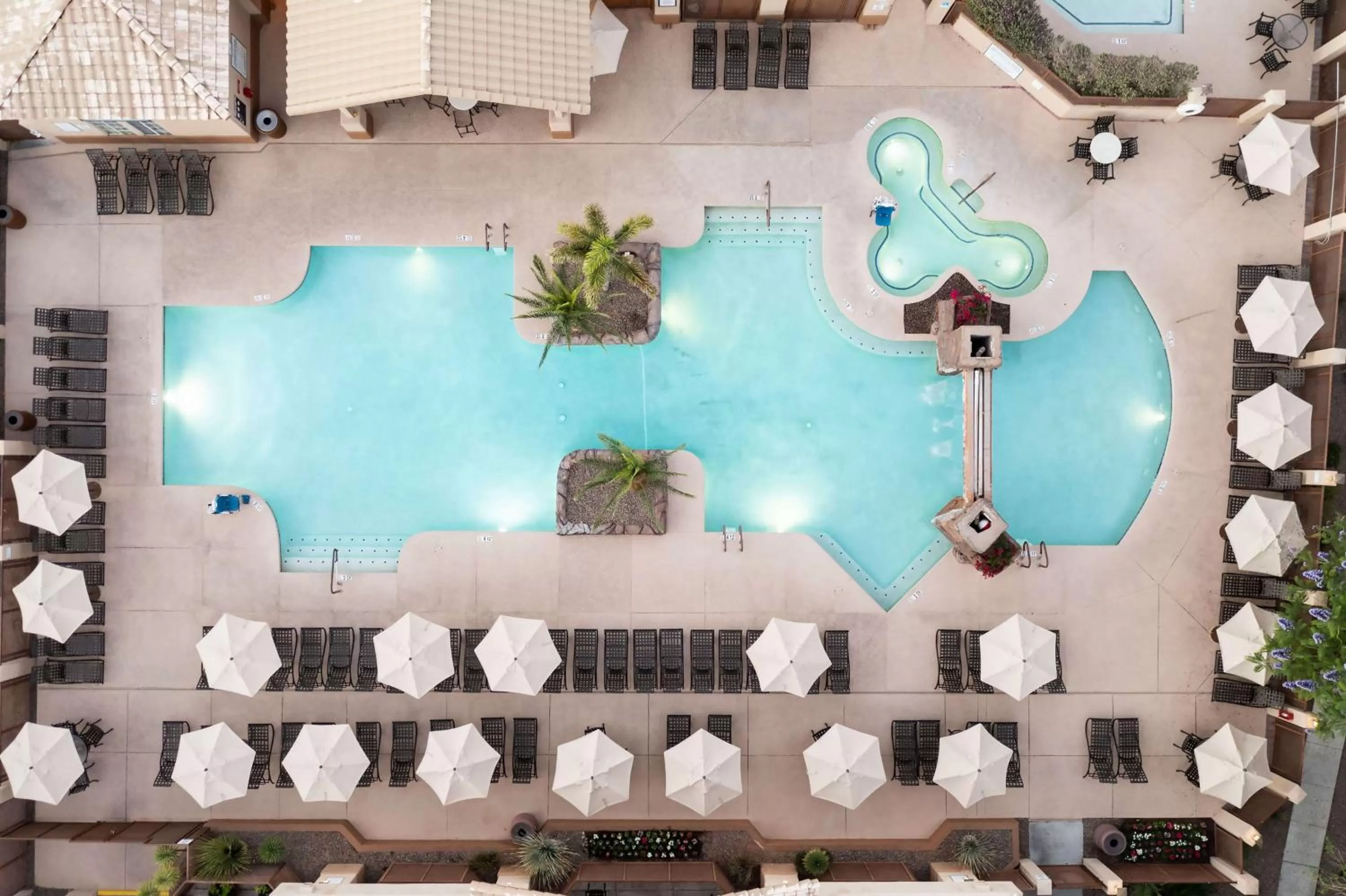 Pool view in Hilton Vacation Club Scottsdale Villa Mirage