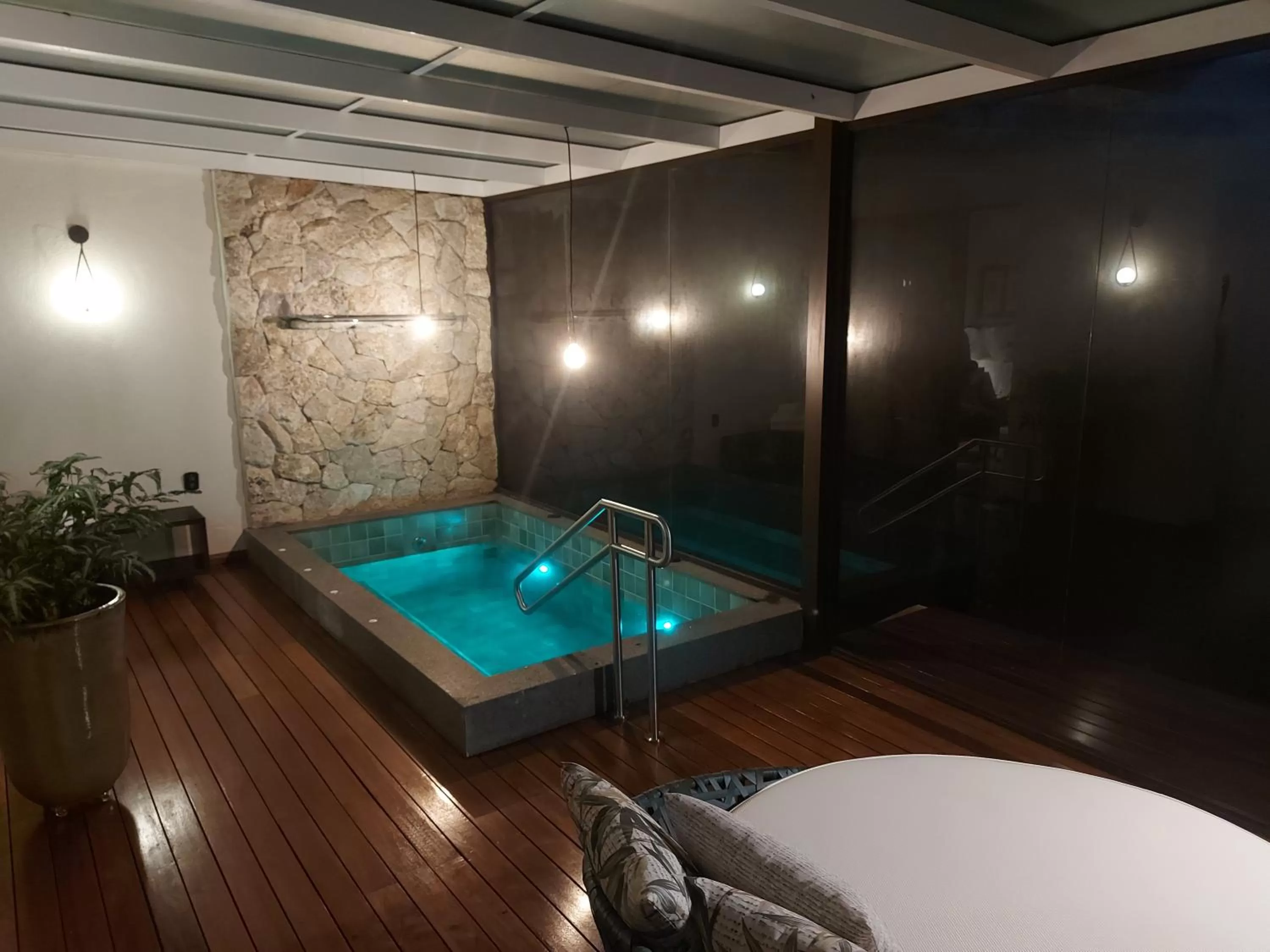 Night, Swimming Pool in Kuriuwa Hotel