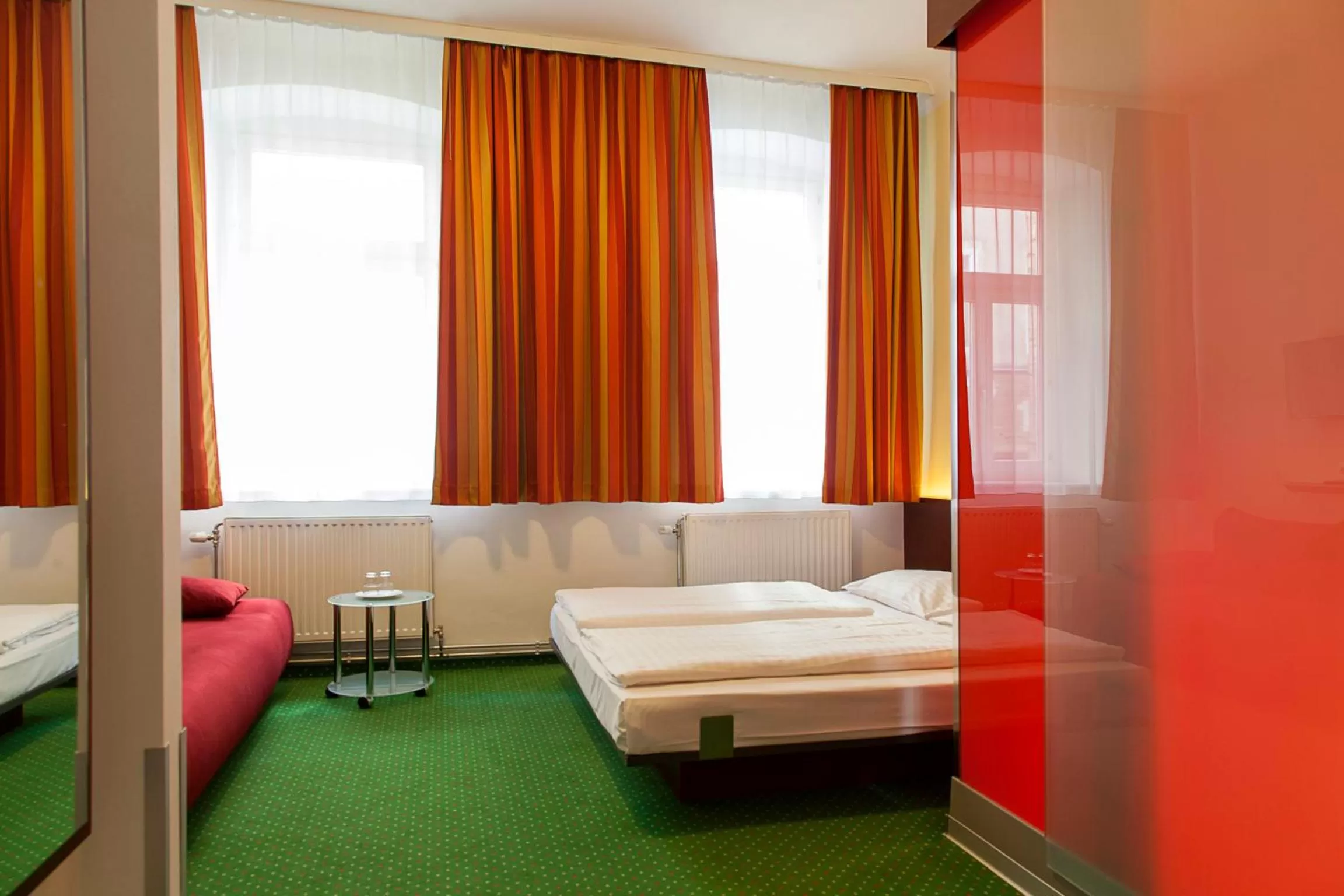 Decorative detail, Bed in Pension Stadthalle