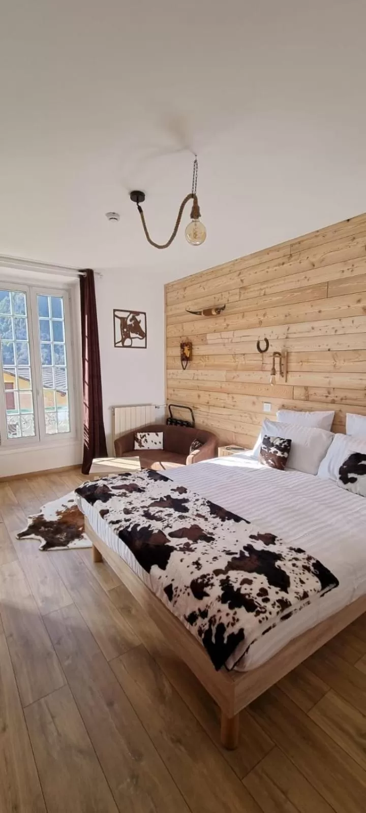 Bed in Hotel La Bonne Auberge