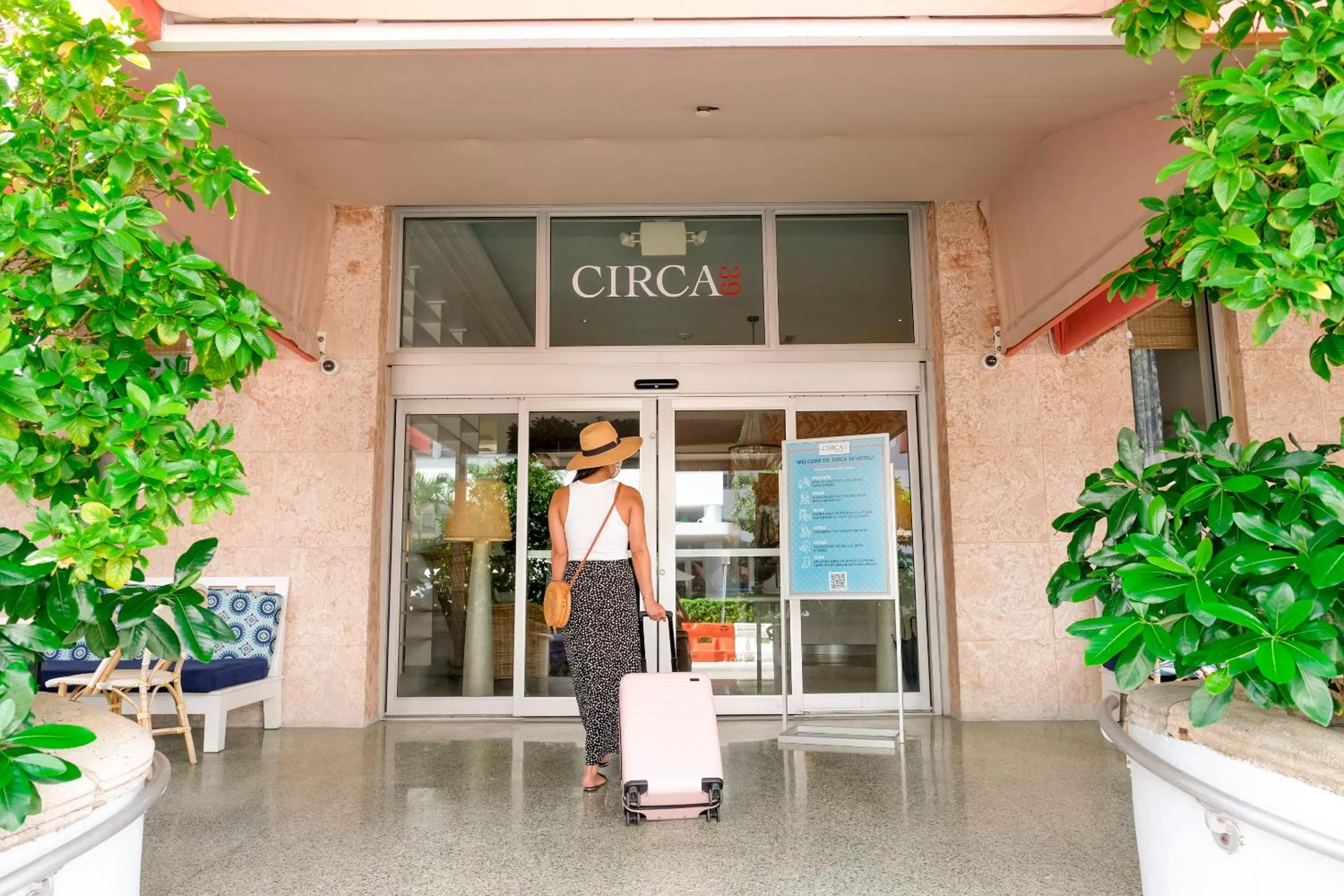 Facade/entrance in Circa 39 Miami Beach