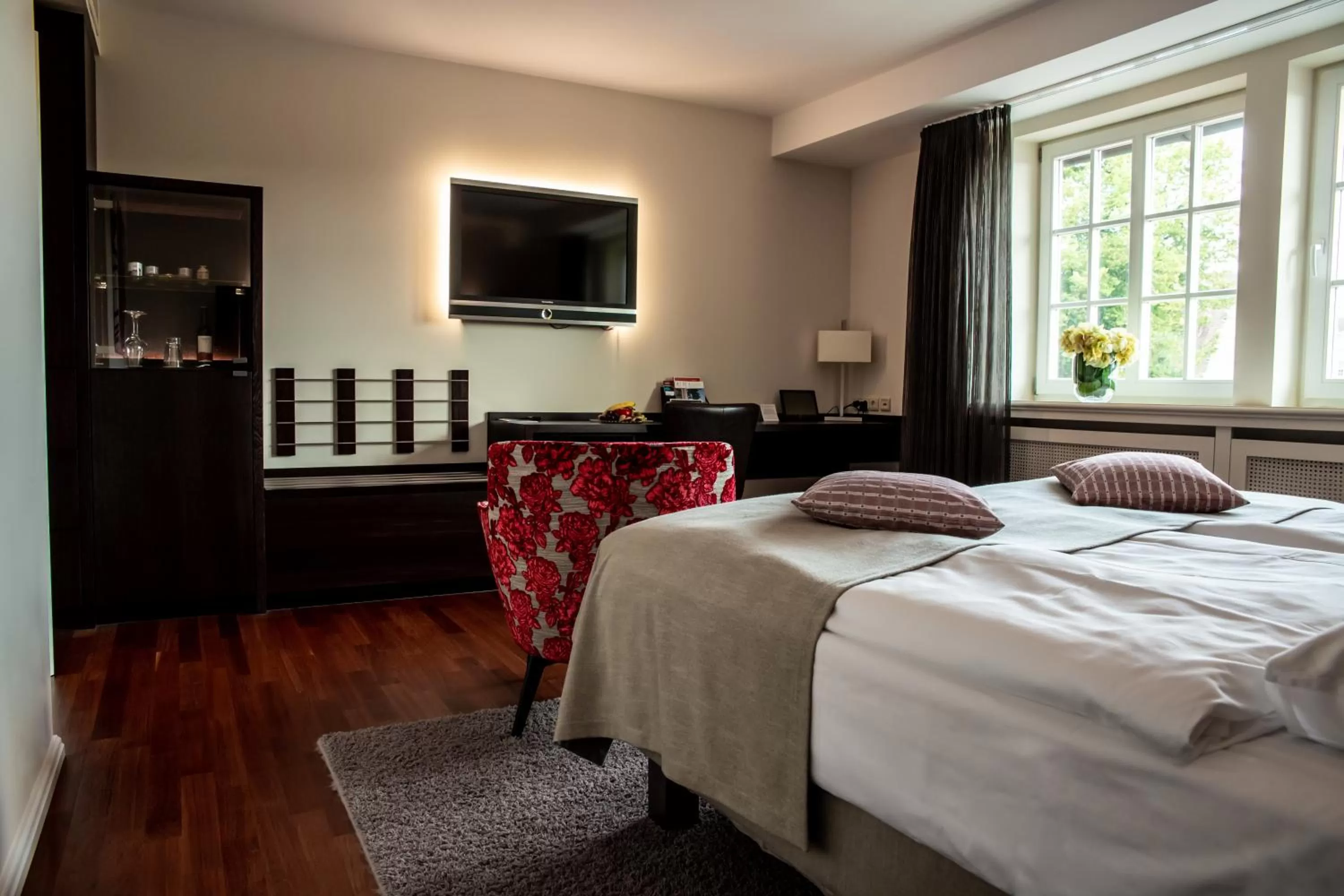 Photo of the whole room, Bed in Schlosshotel Münchhausen
