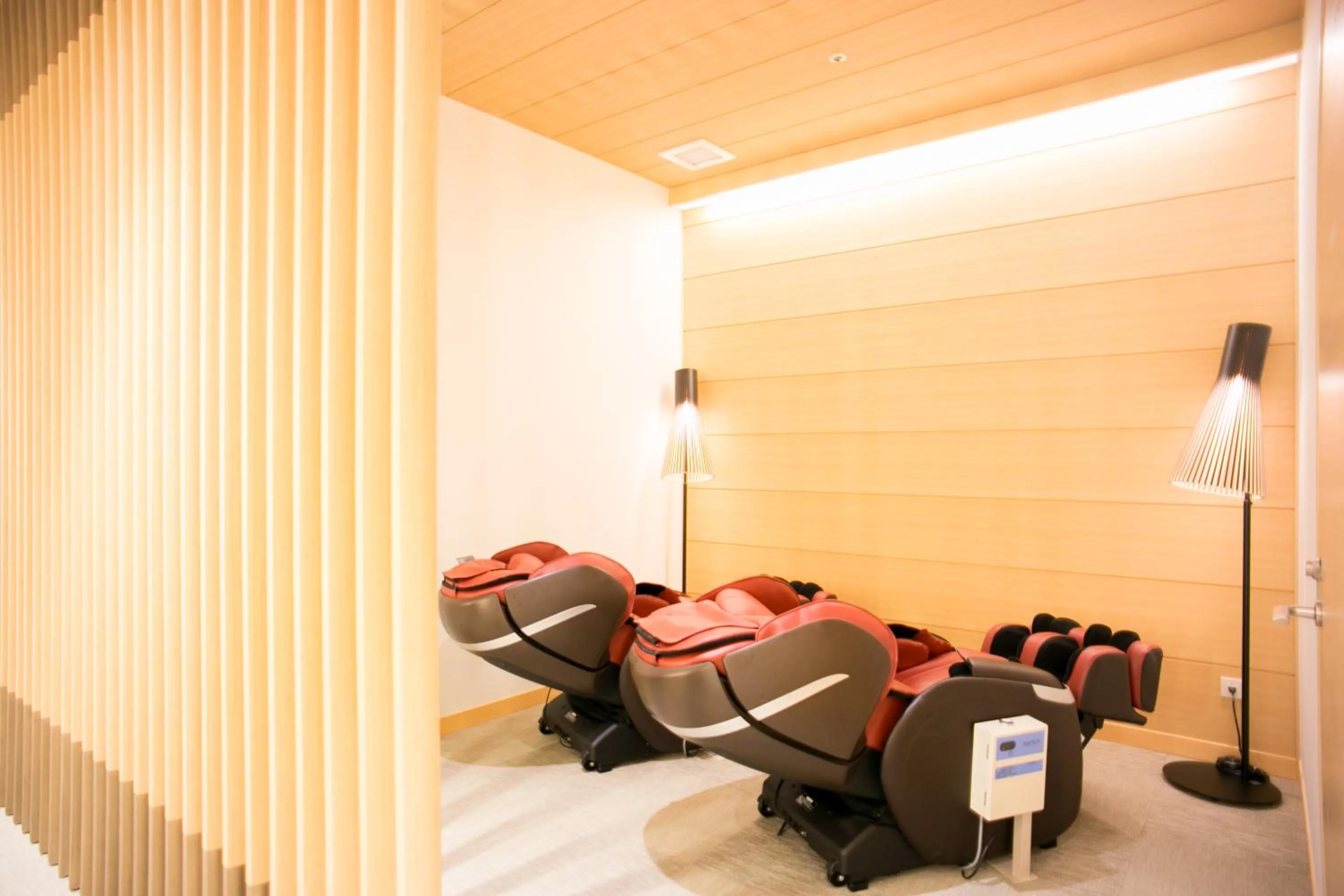 Massage in Nishitetsu Hotel Croom Hakata