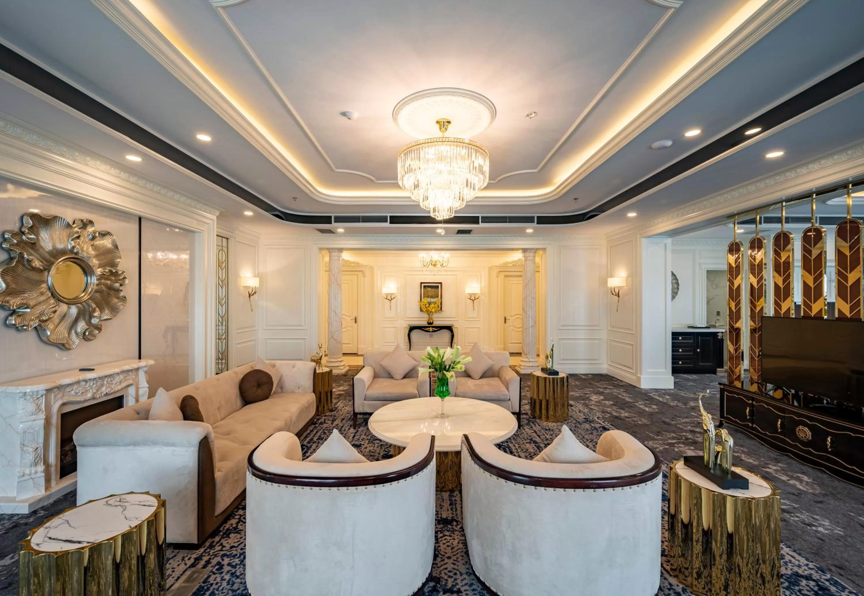 Living room in Muong Thanh Luxury Saigon Hotel