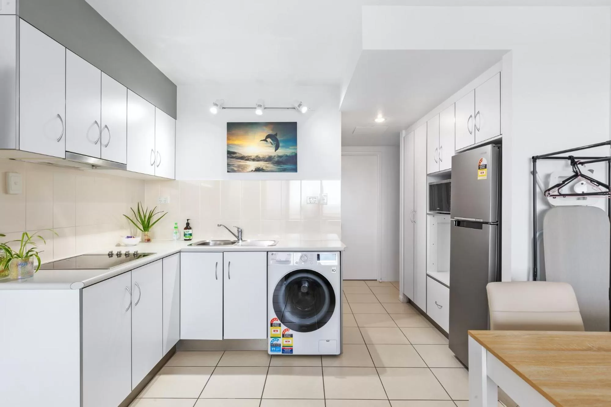 Kitchen or kitchenette in Bayview Tower