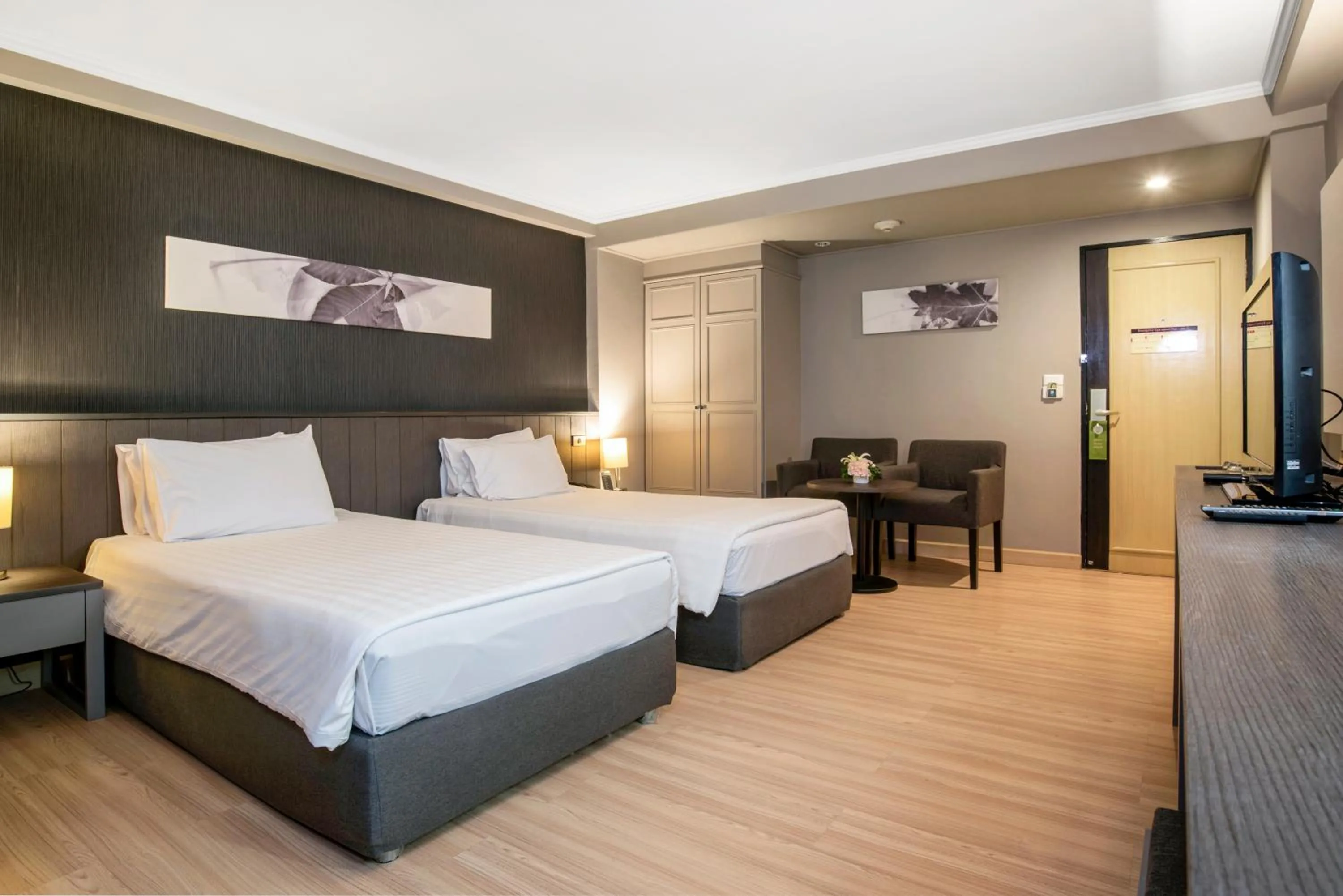 Bed in SC Park Hotel