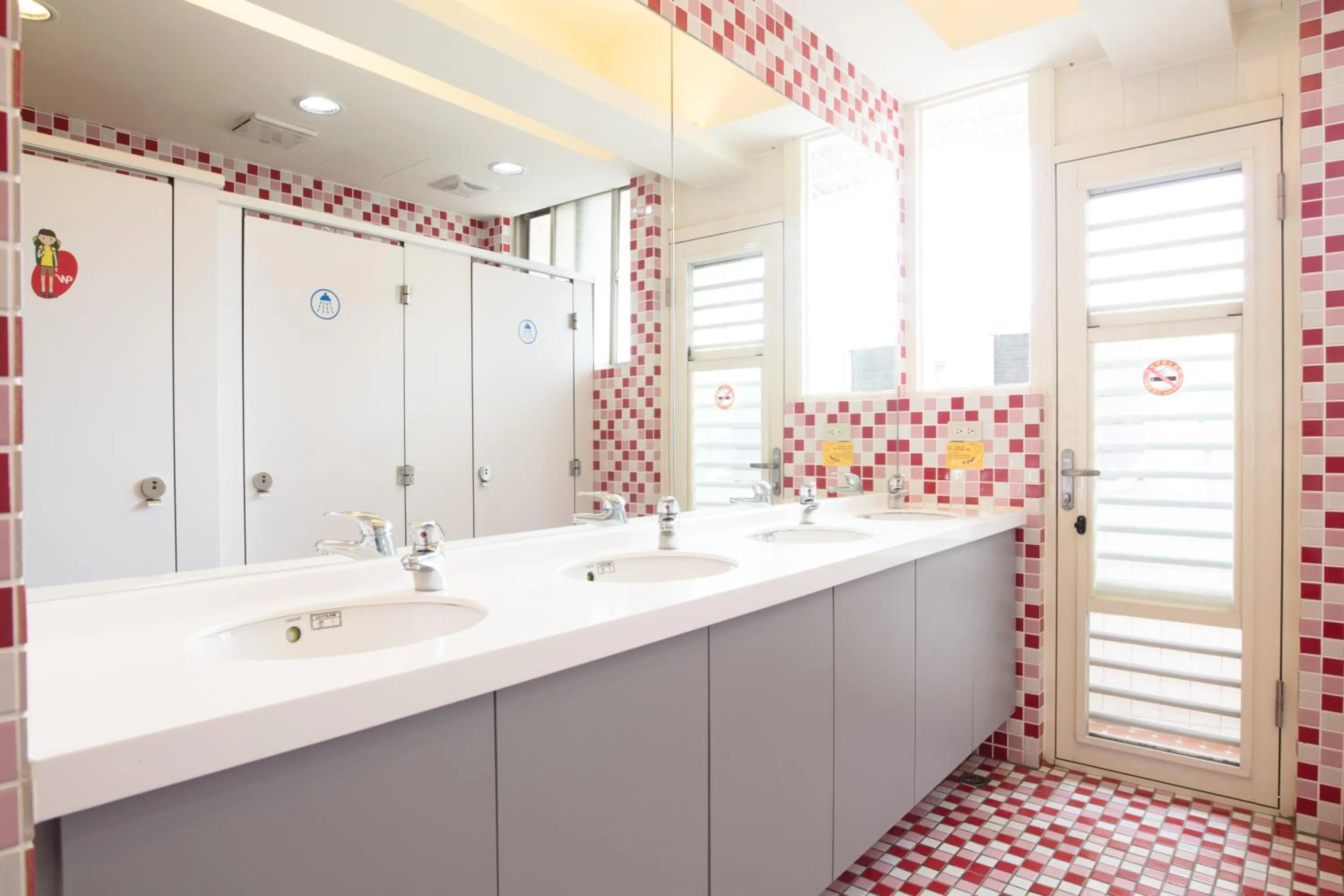 Toilet in On My Way - Taipei Hostel