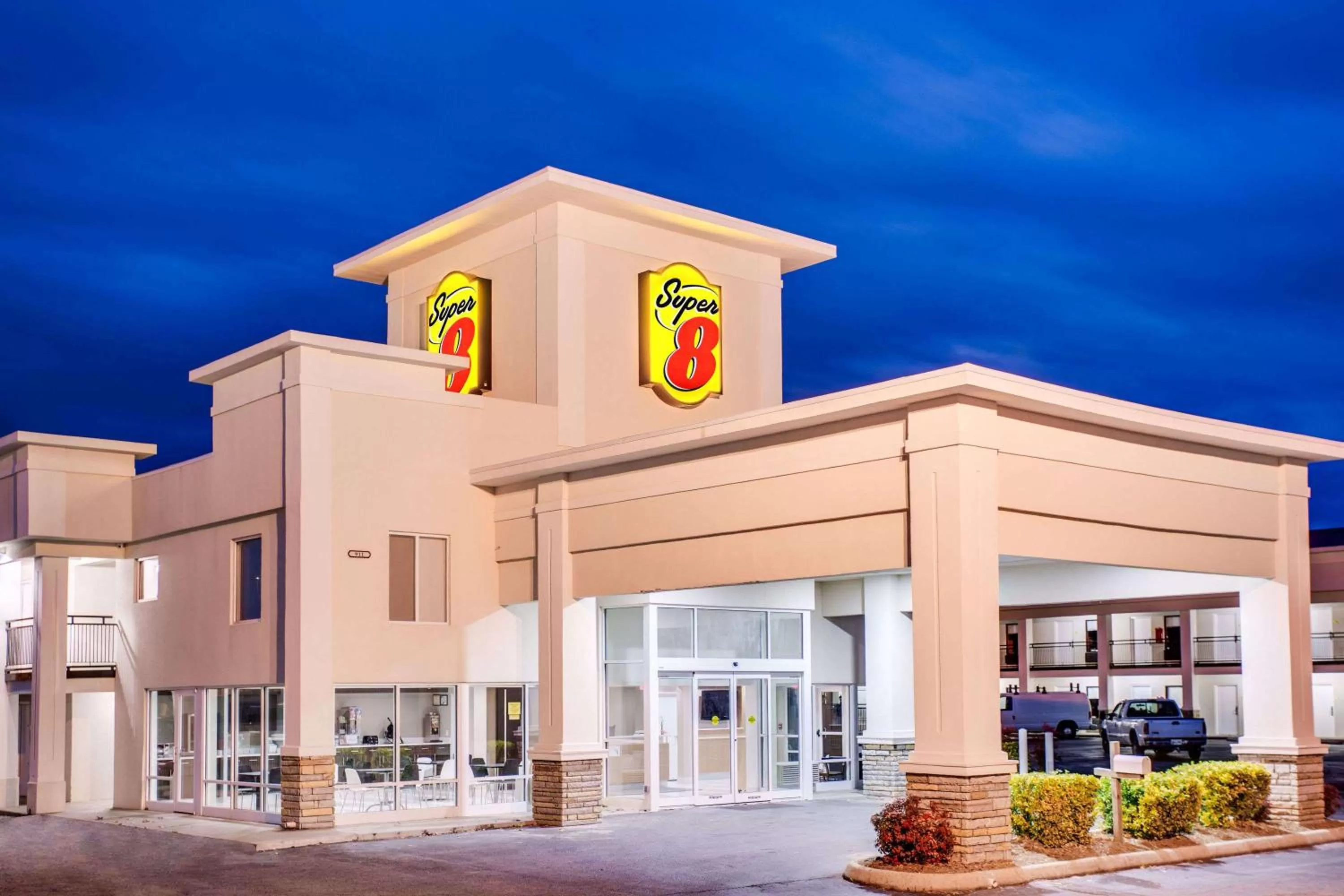 Property building in Super 8 by Wyndham Dalton