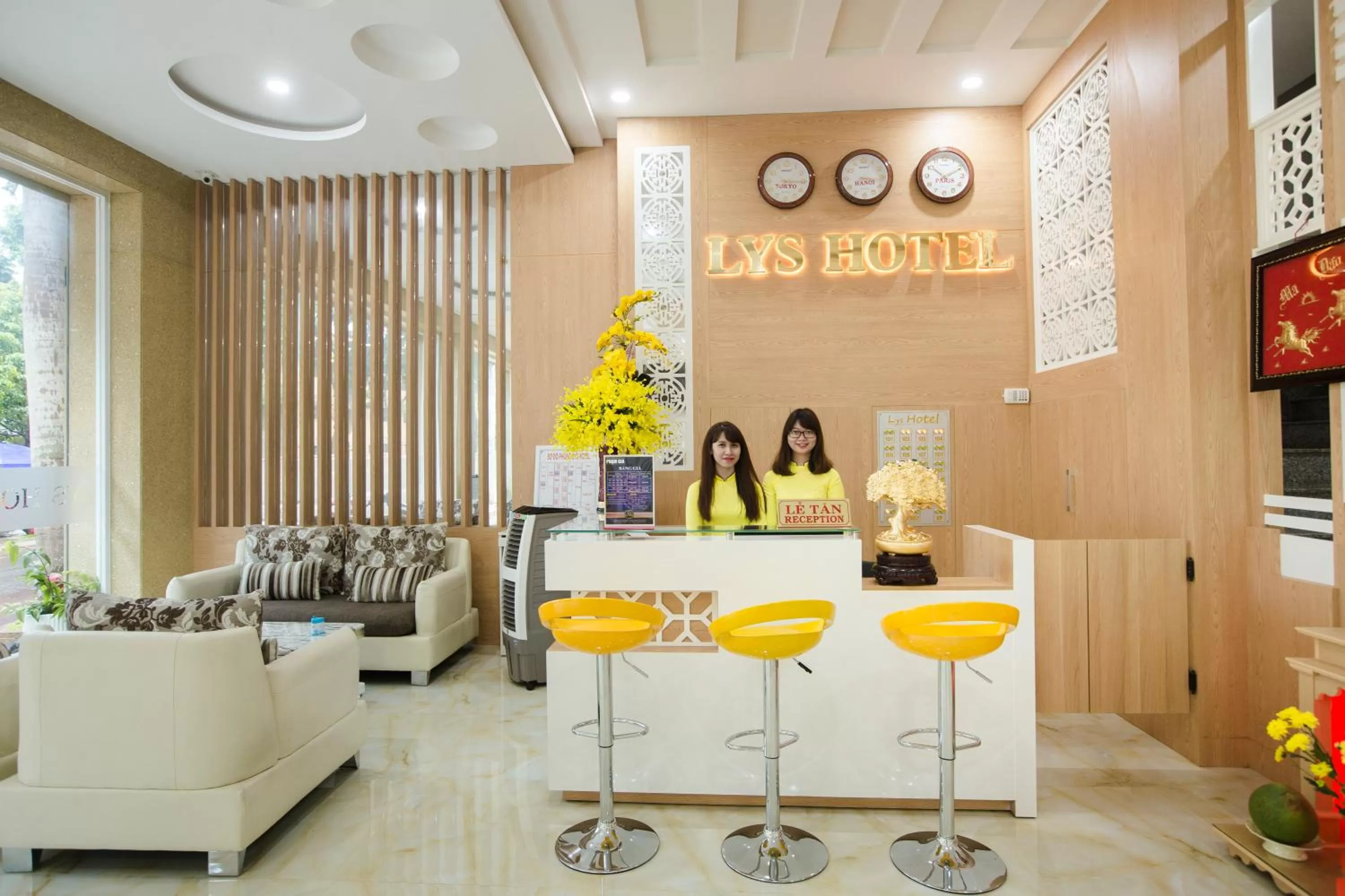 Lobby or reception in Lys Hotel