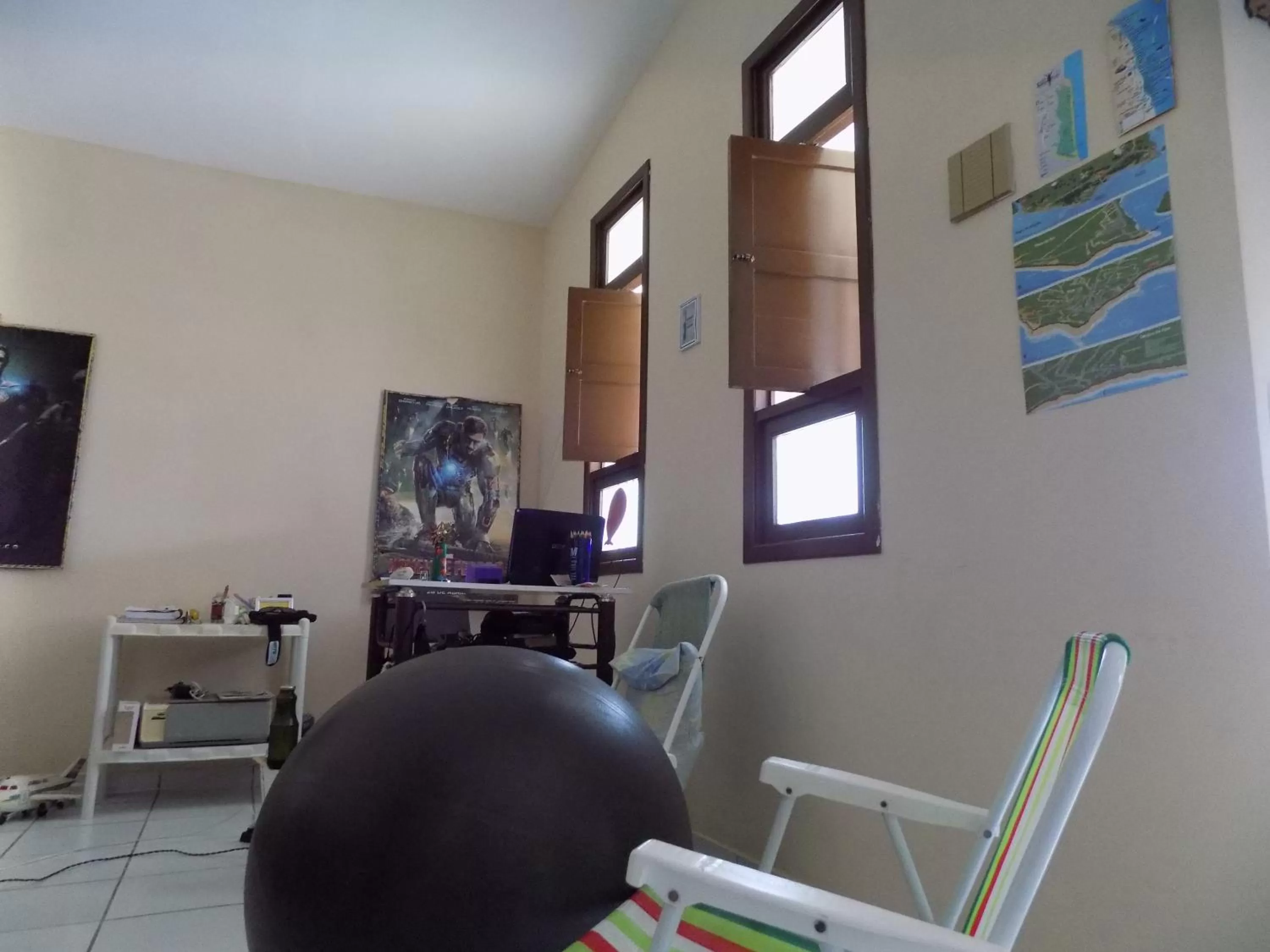 Communal lounge/ TV room, Fitness Center/Facilities in Hostel Das Canárias