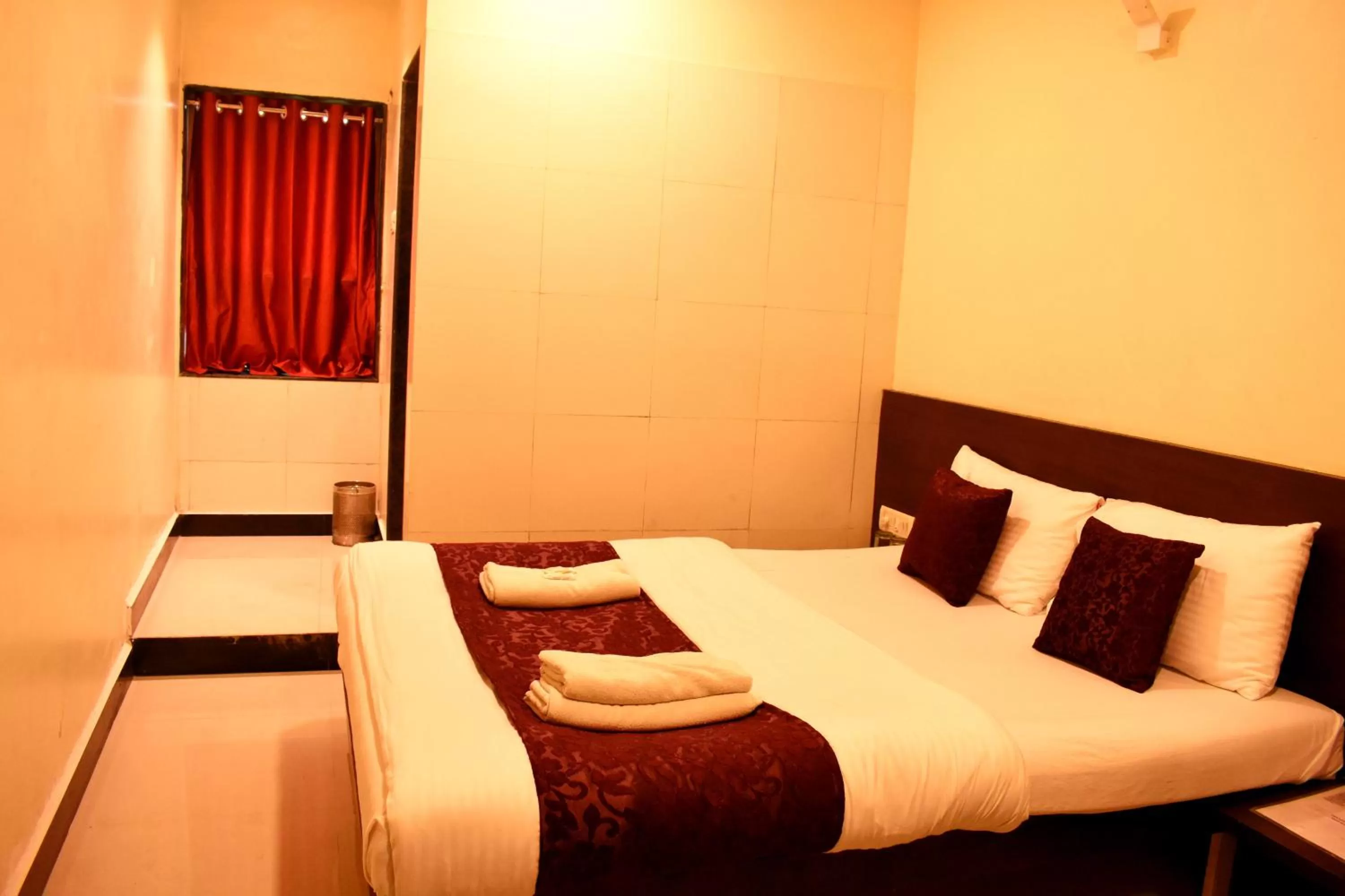 Bed in Sai Sharan Stay Inn- Near MIDC Turbhe Navi Mumbai