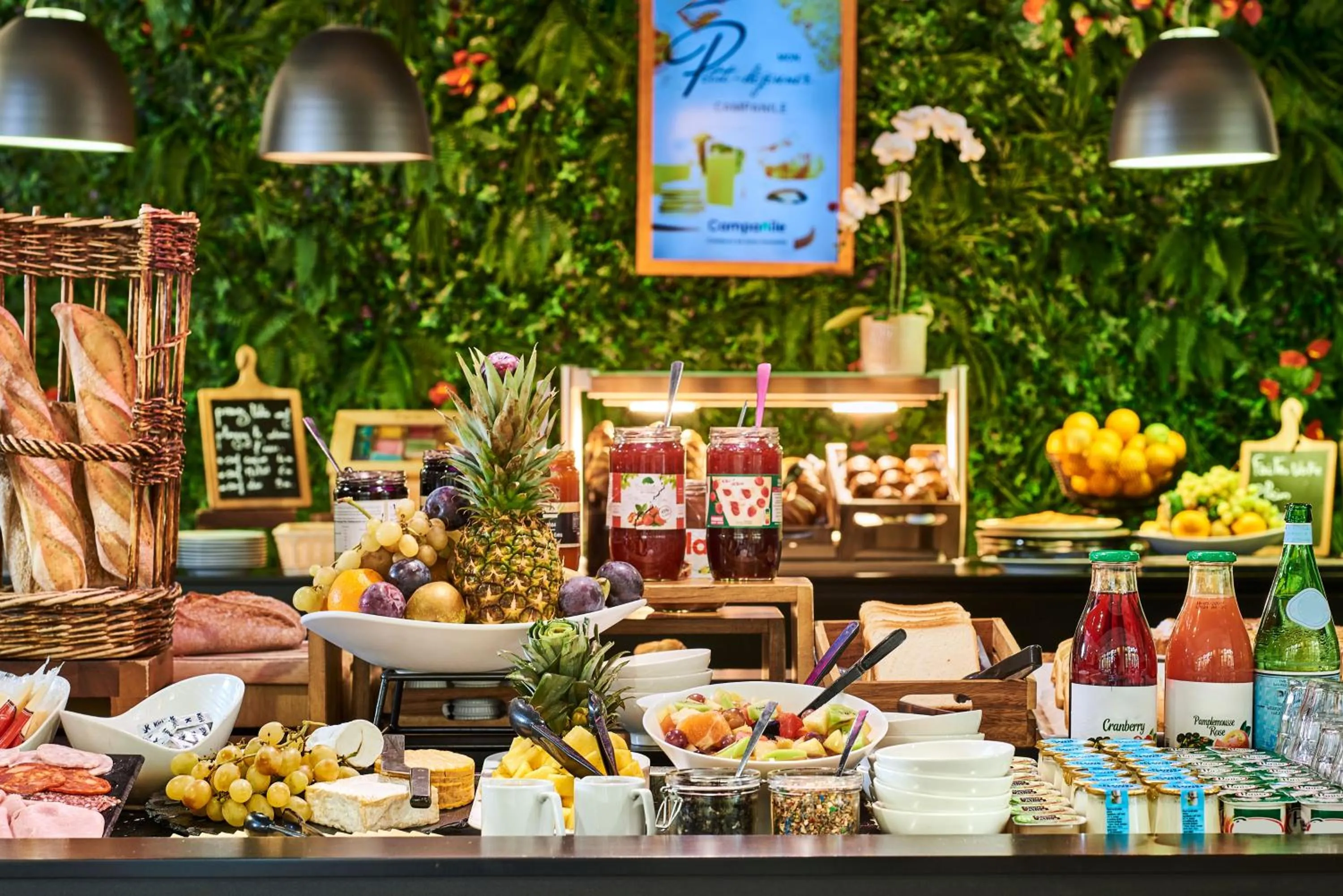 Buffet breakfast in Campanile PRIME - Arcueil