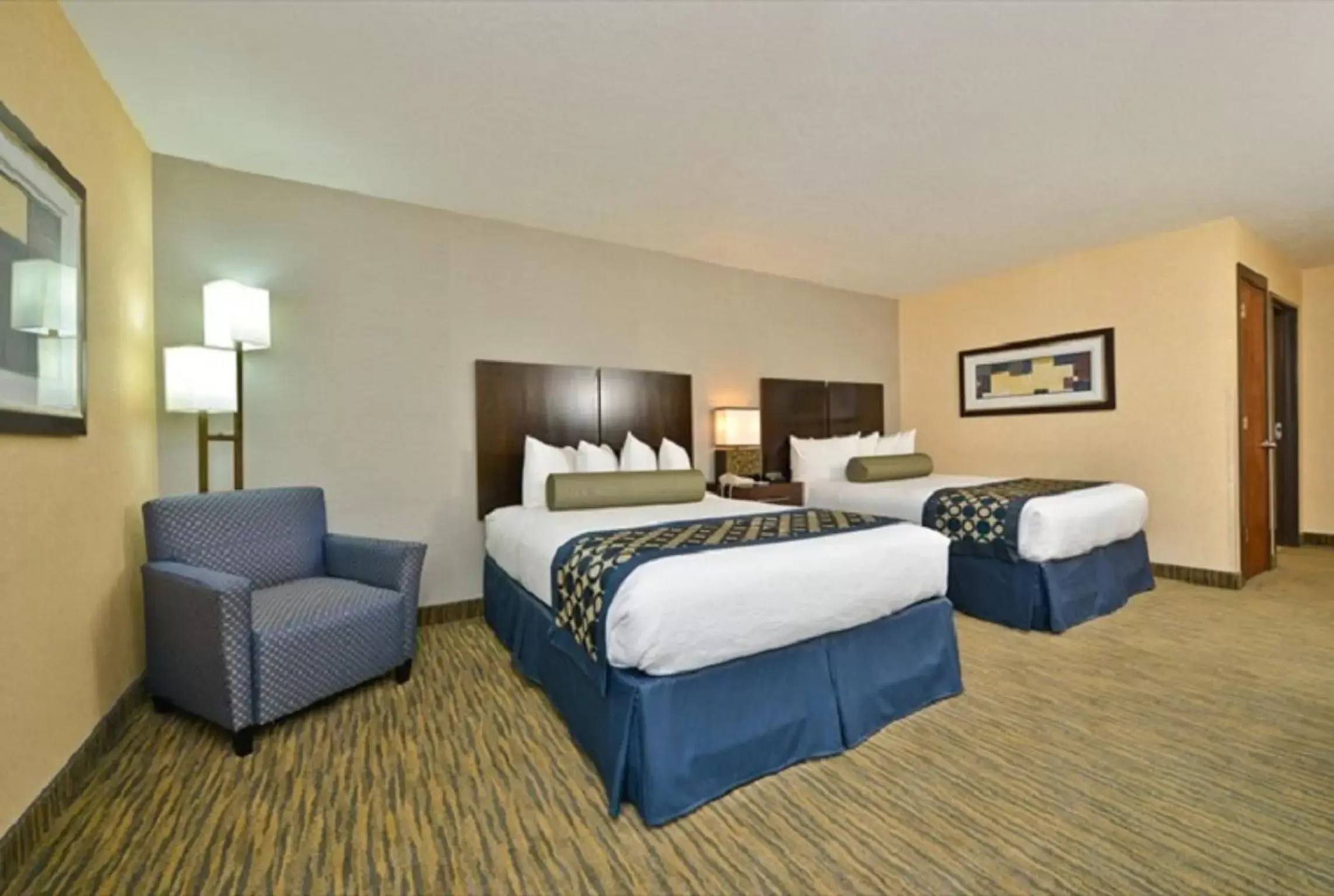 One-Bedroom Queen Suite with Sofa Bed - Non-Smoking in Best Western Plus Coldwater Hotel One-Bedroom Queen Suite with Sofa Bed - Non-Smoking in Best Western Plus Coldwater Hotel