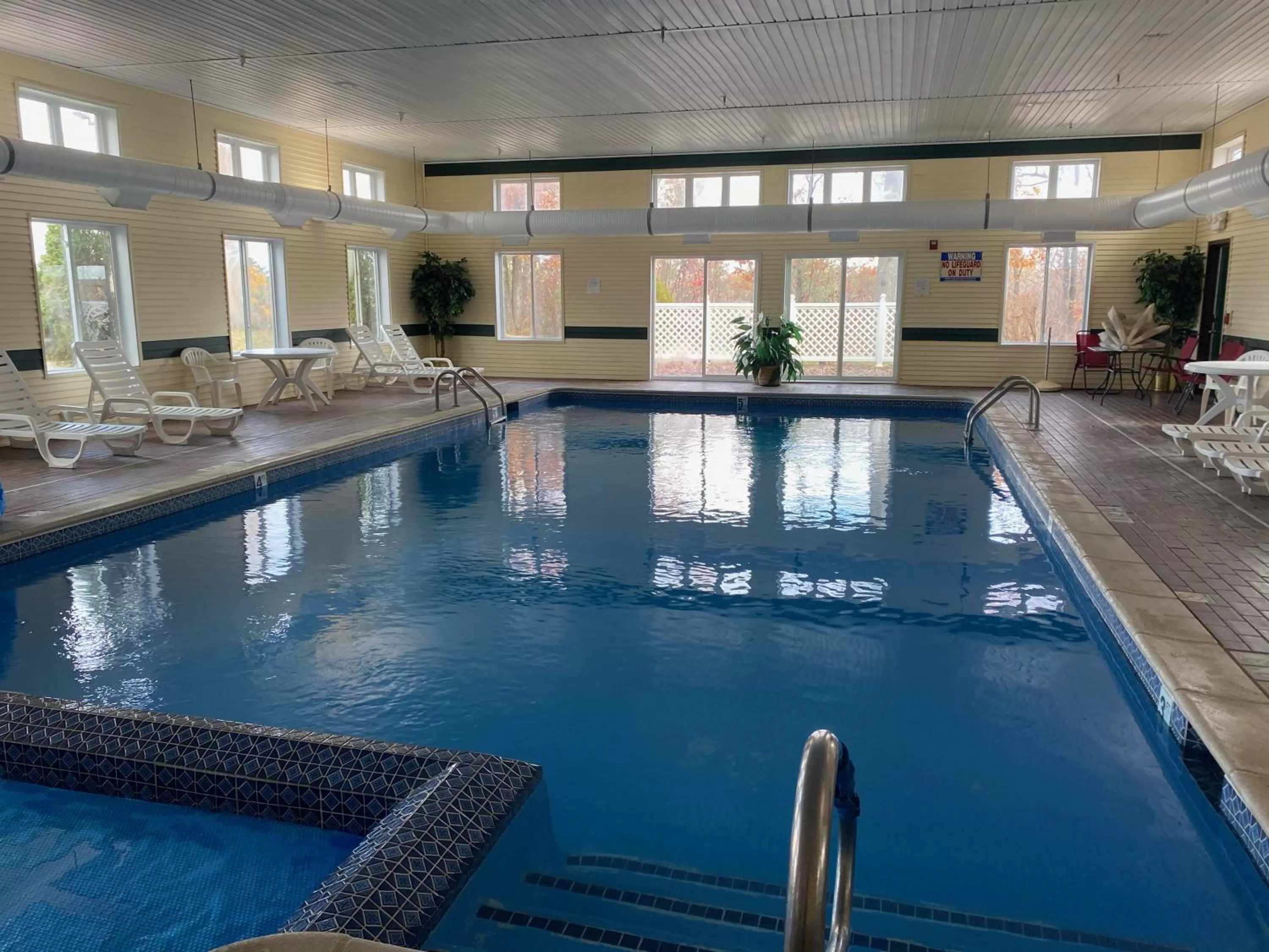 Swimming pool in Hometown Inn Indian River