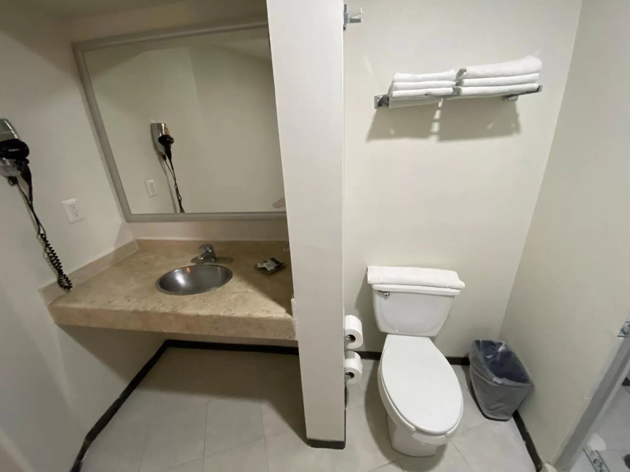 Bathroom in Hotel Enterprise Inn Poliforum