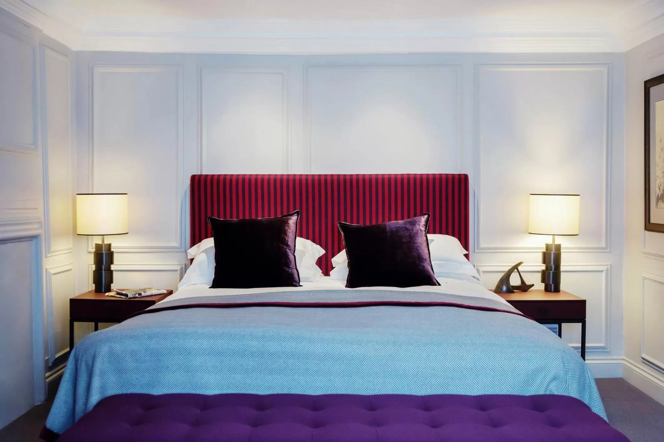 Bed in Old Parsonage Hotel